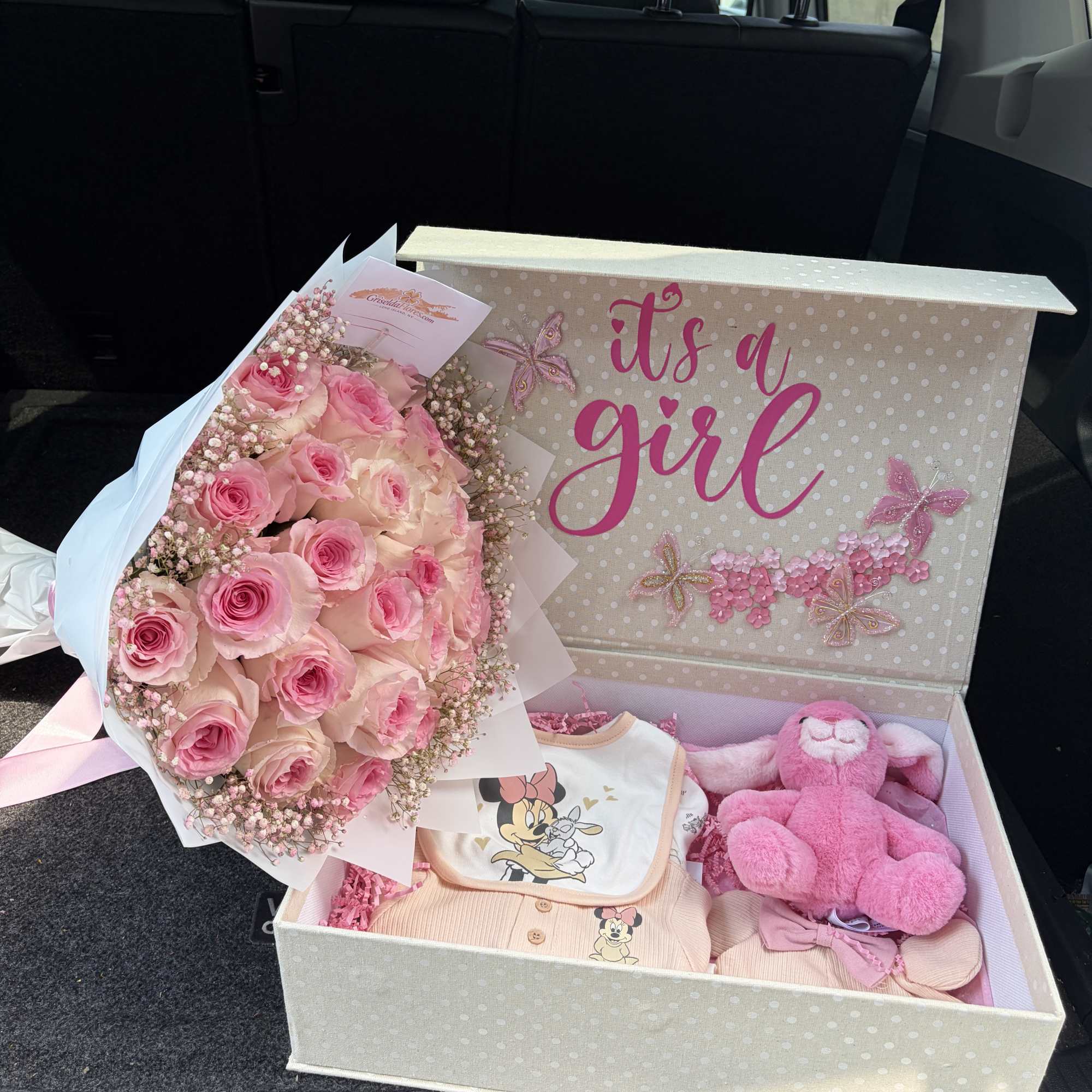 Pink rose bouquet with a baby gift box and plush toy, photo 5 of 5