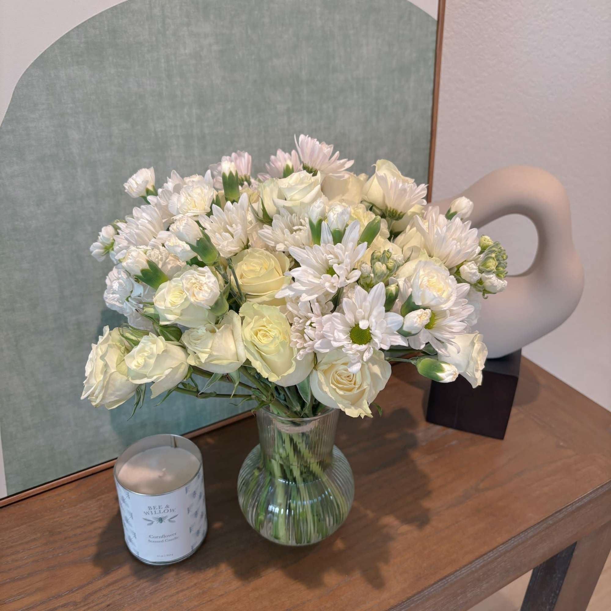 Classic Bouquet in Vase, other colors are available upon request., photo 2 of 4