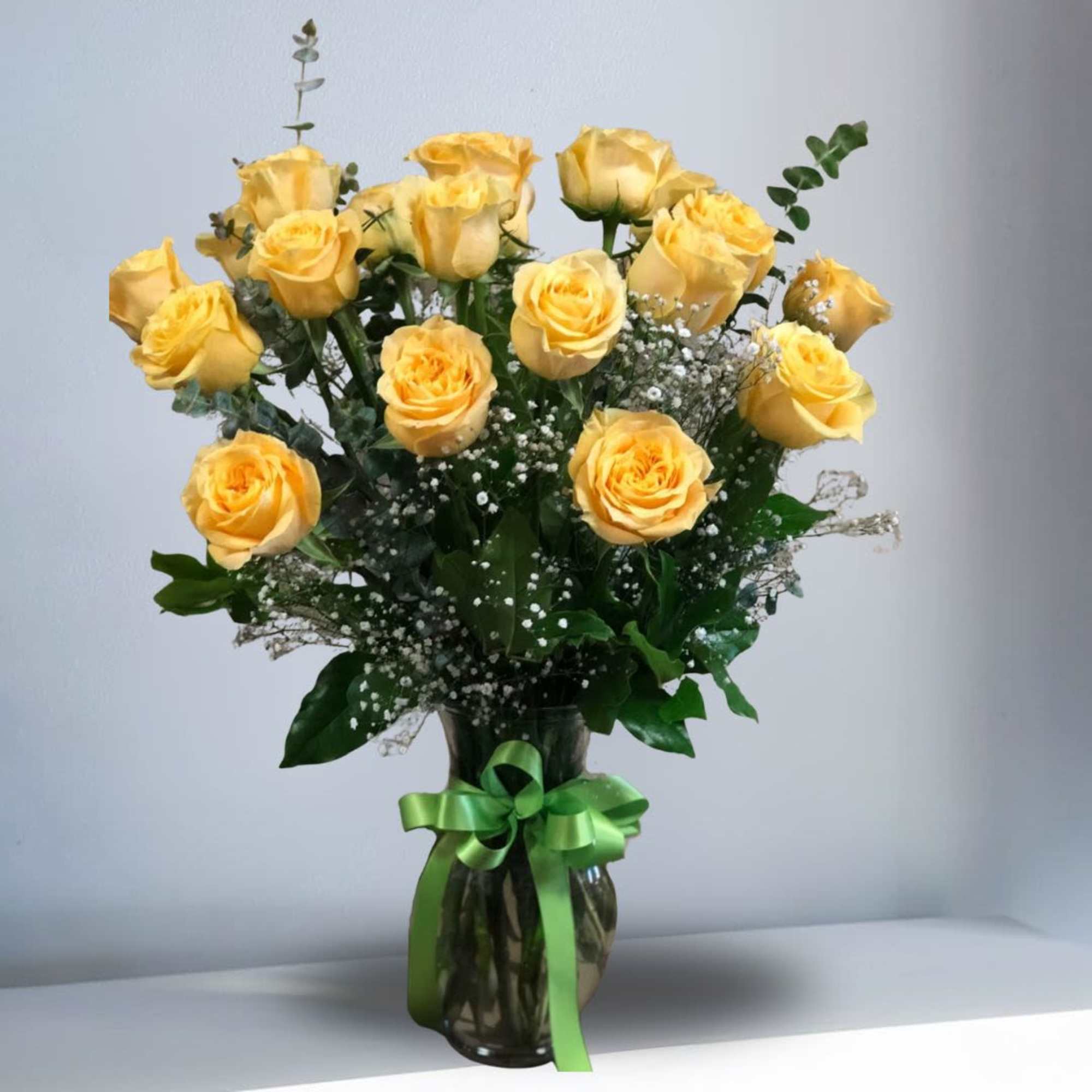 
This arrangement is the perfect "pick me up" to brighten someone's day.