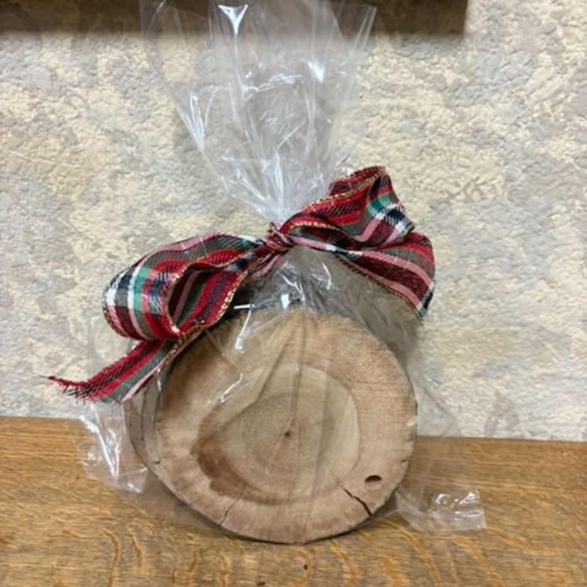 
Create a one-of-a-kind keepsake with this unfinished wooden ornament, perfect for crafting