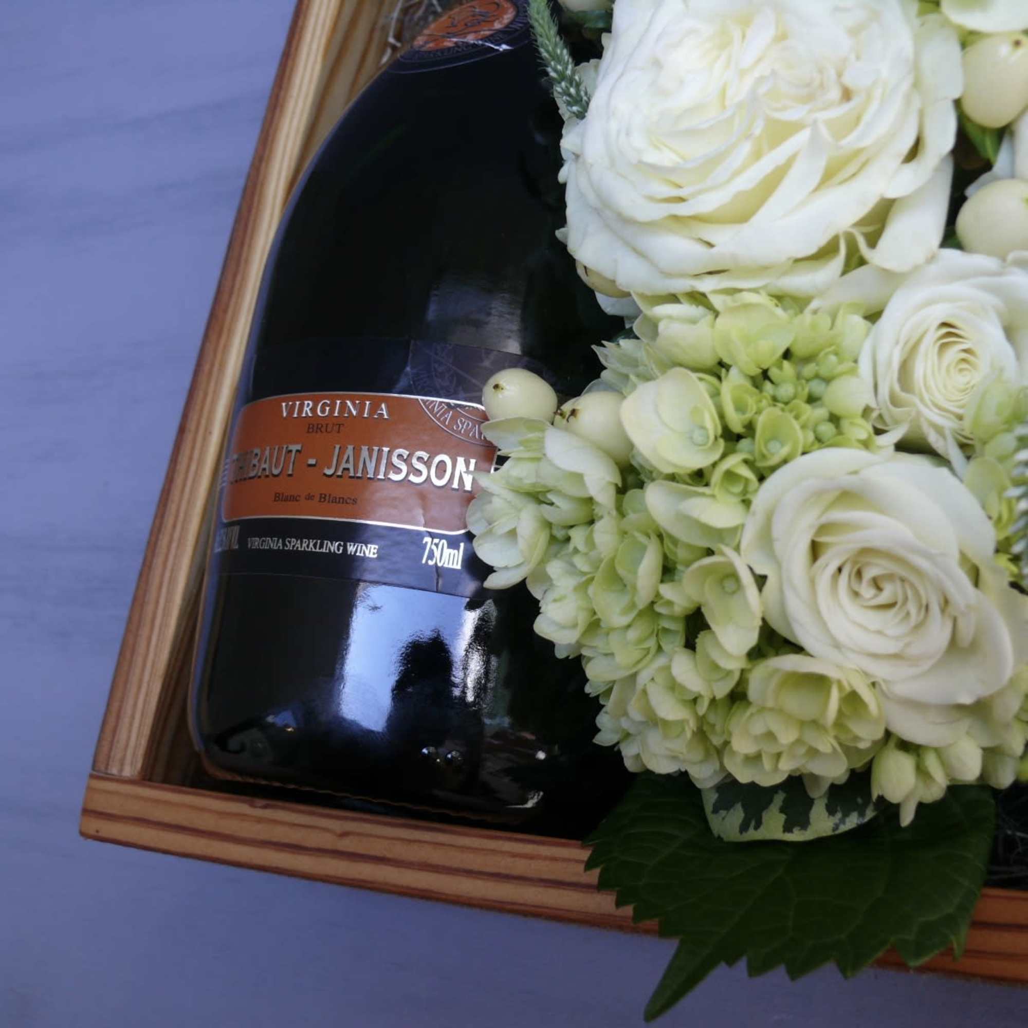 A beautiful wooden gift box, locally hand-crafted from reclaimed wood. A 750ml, photo 2 of 2