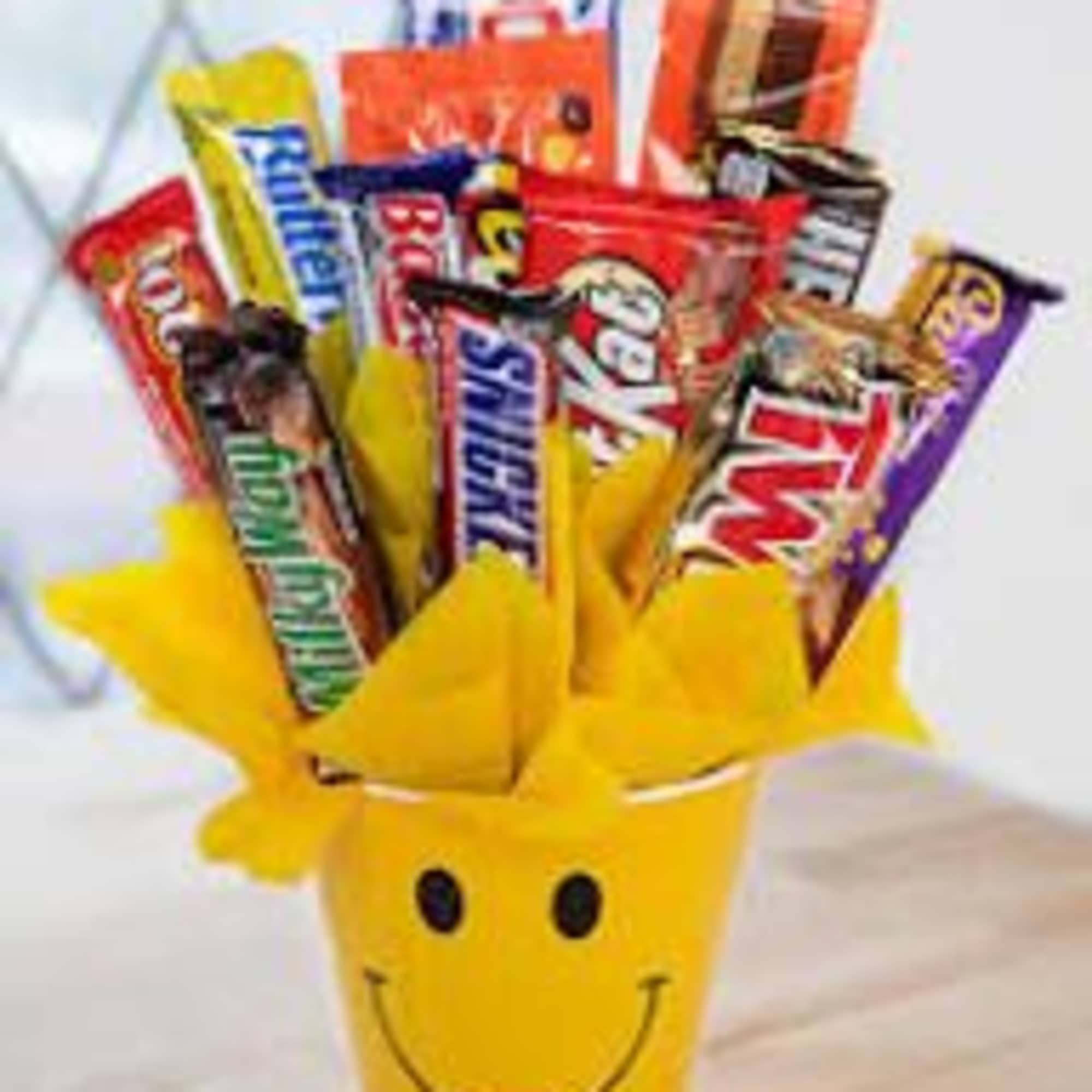 WHO DOESNT LIKE CHOCOLATE