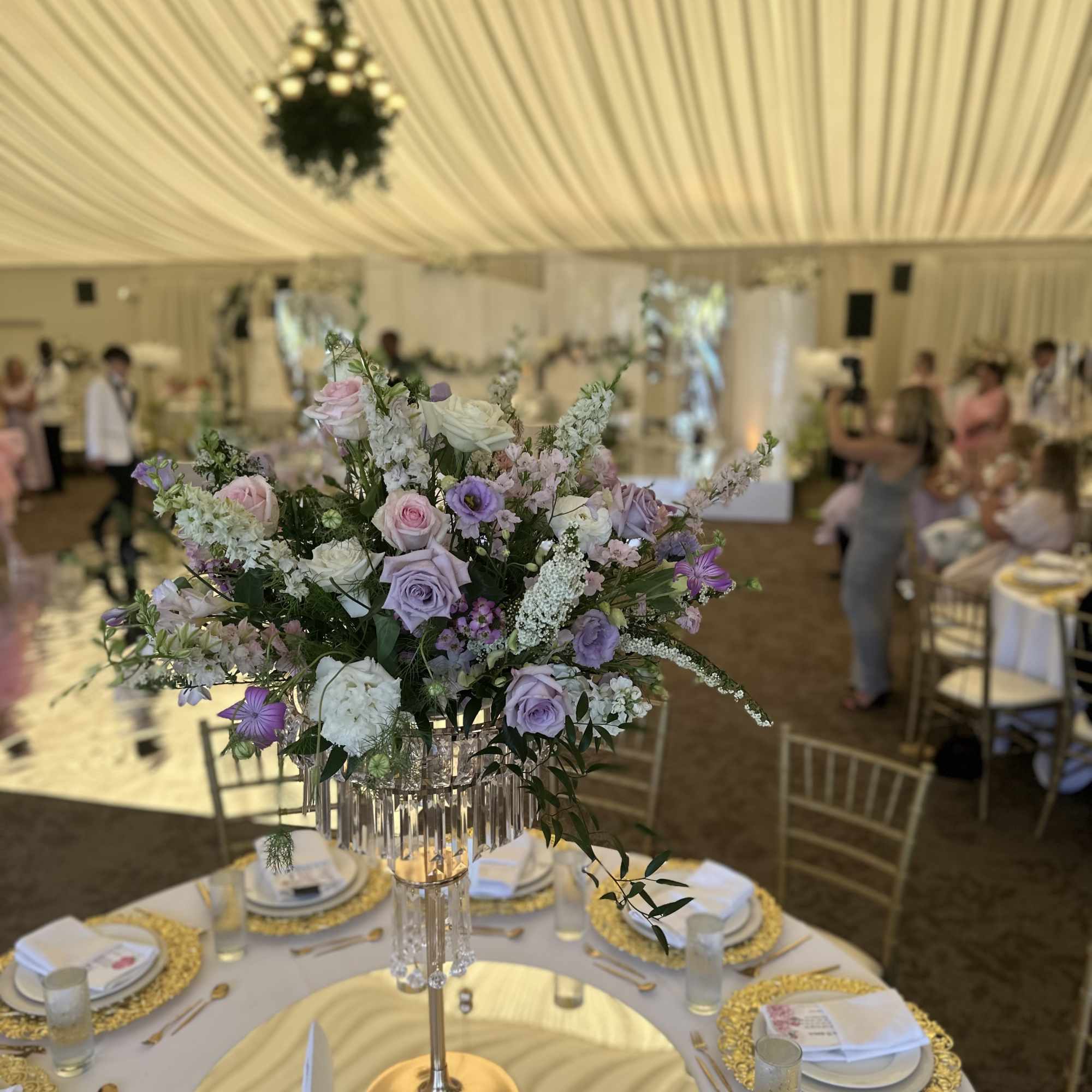 An elegant ,high -end centerpiece  designed for luxury events and refined