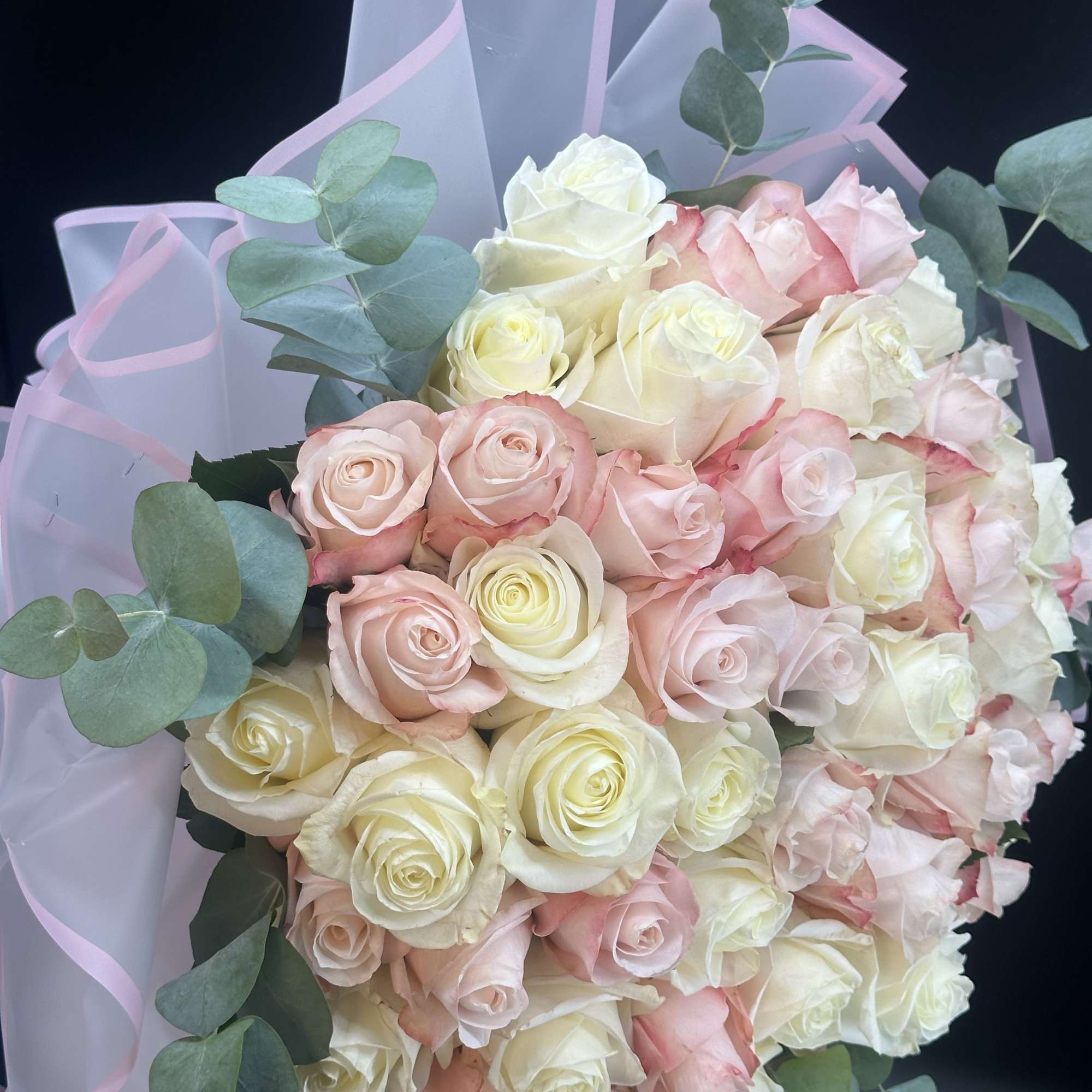 A romantic composition of 50 Roses ,artfully gathered into a perfect round, photo 10 of 10