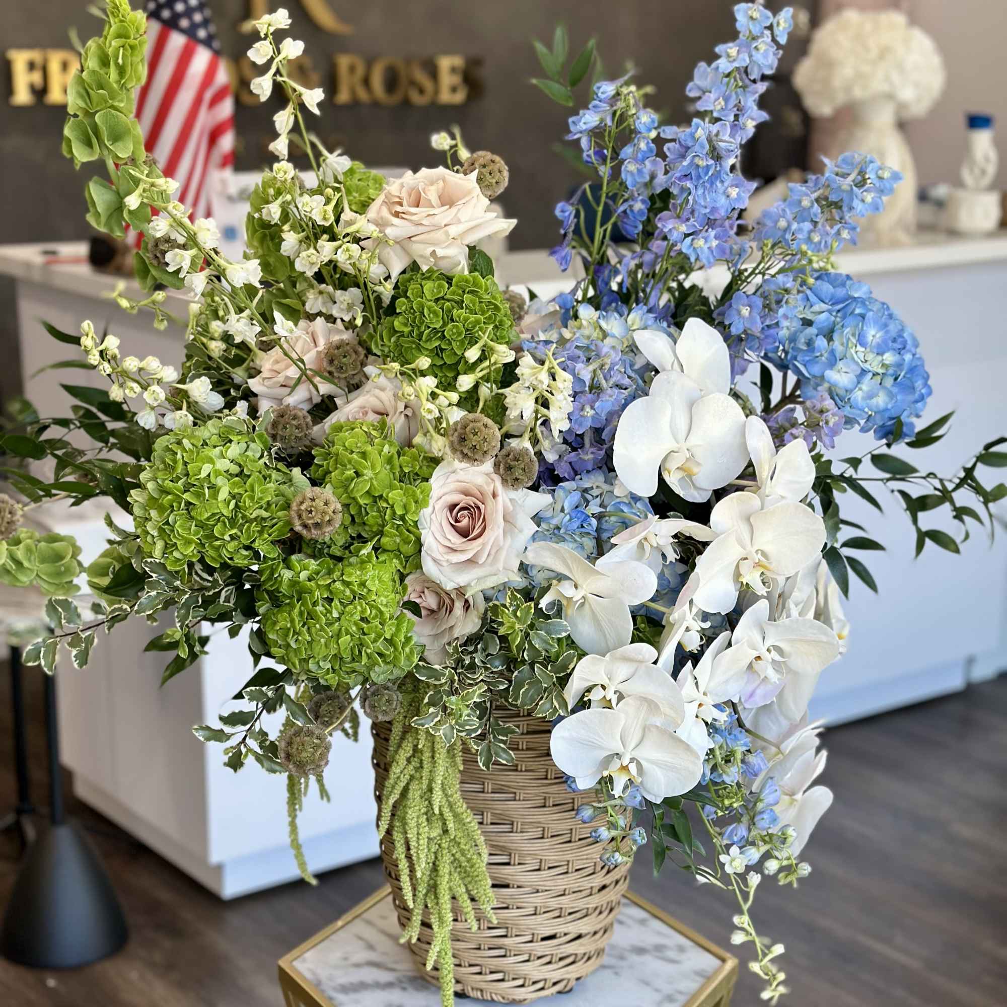 A graceful expression of elegance and natural beauty, designed with a harmonious, photo 2 of 3