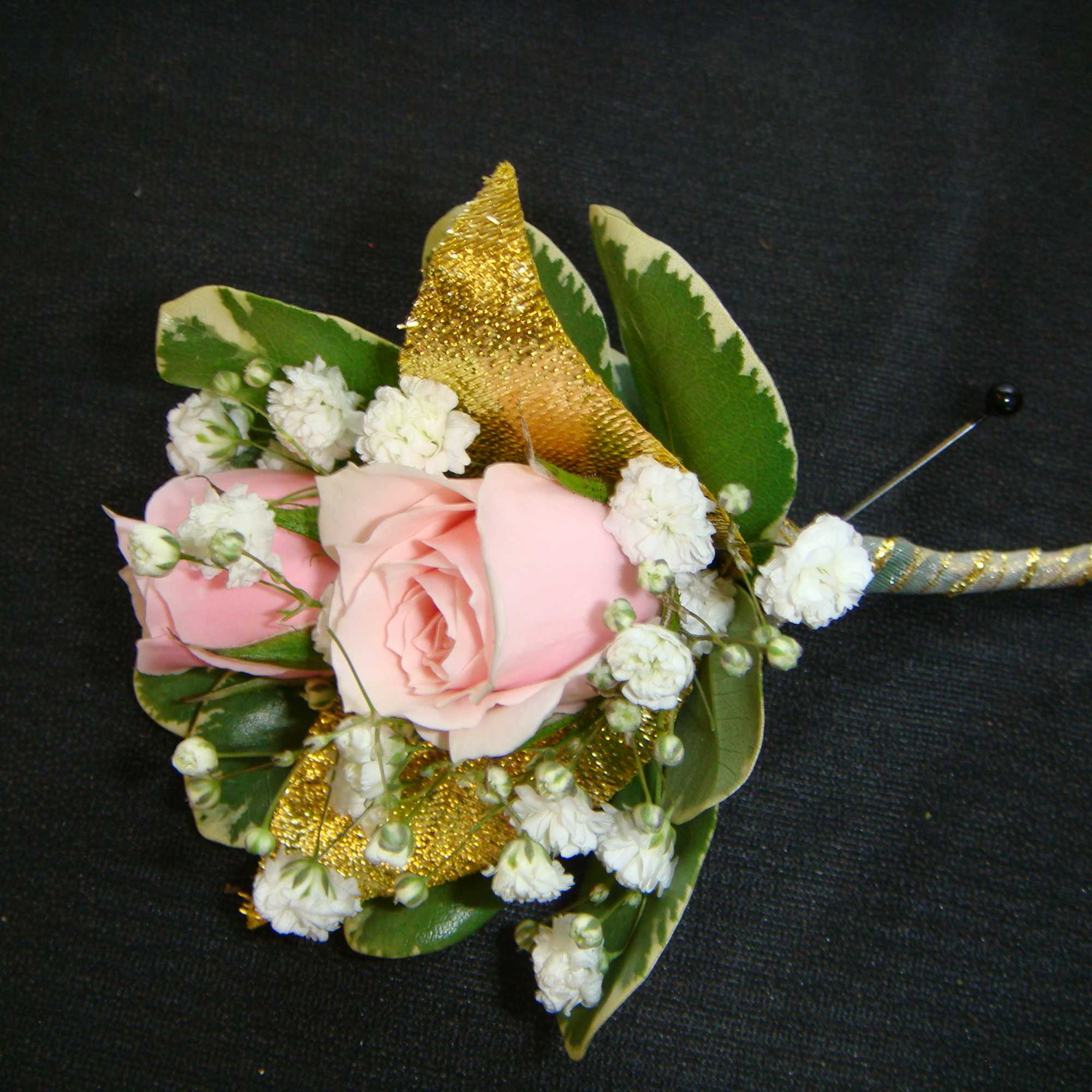 Boutonniere Pink spray Roses accented with gold leaves, photo 2 of 2
