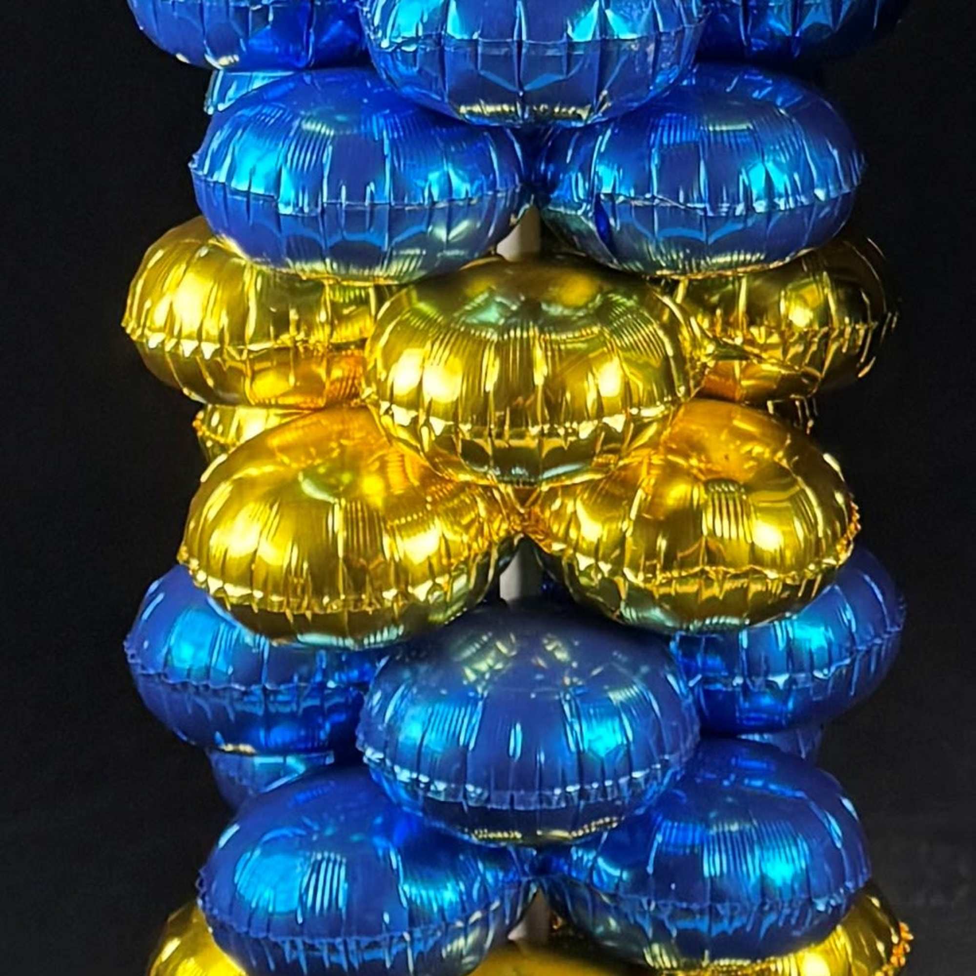 Make a statement with this eyecatching balloon tower.  * Deluxe and, photo 2 of 2
