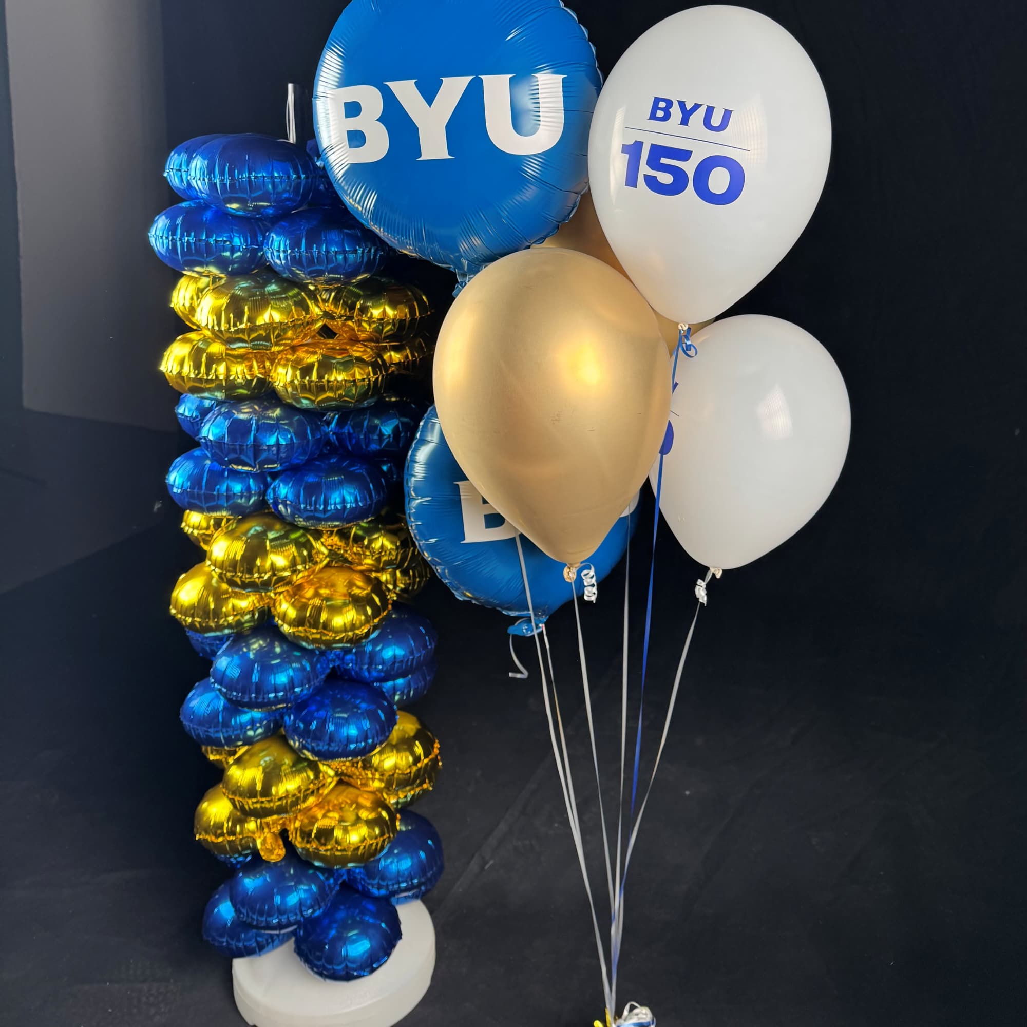 Make a statement with this eyecatching balloon tower.  * Deluxe and