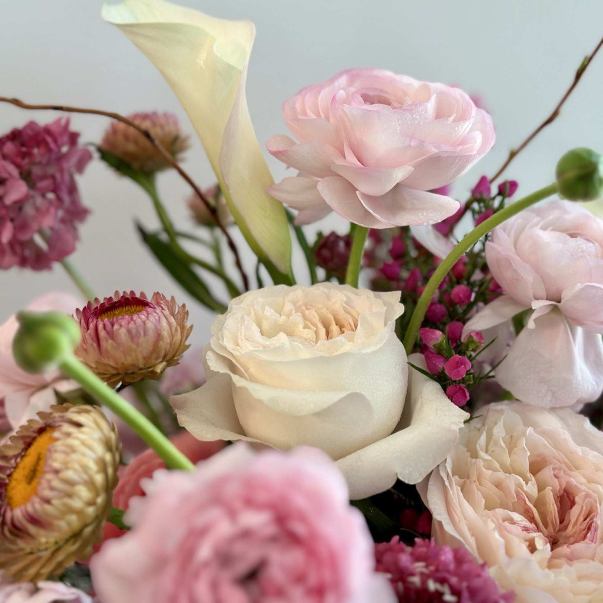 Pink and cream mixed bouquet with roses and calla lilies