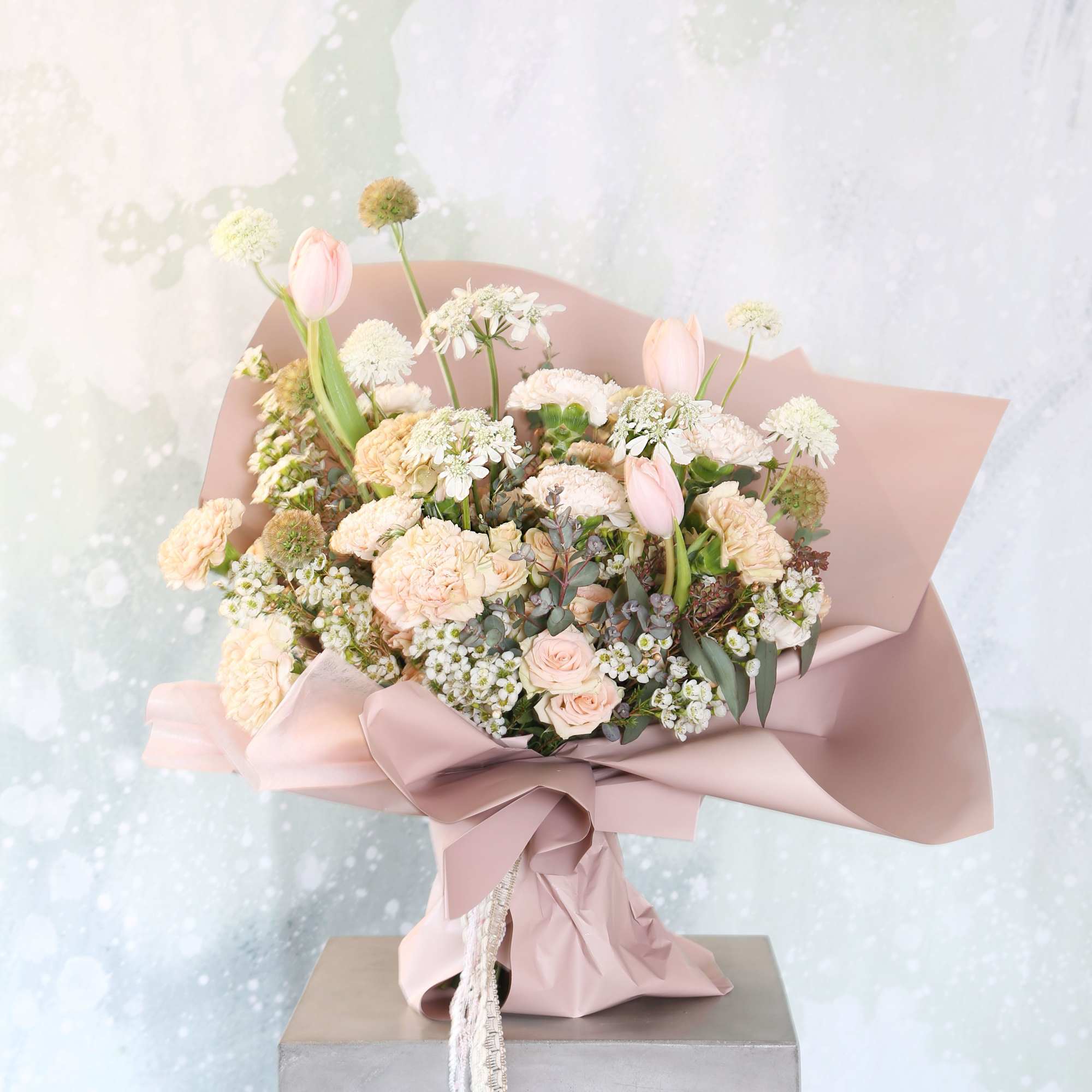 A soft blush, sand color way which express a very gentle lovely
