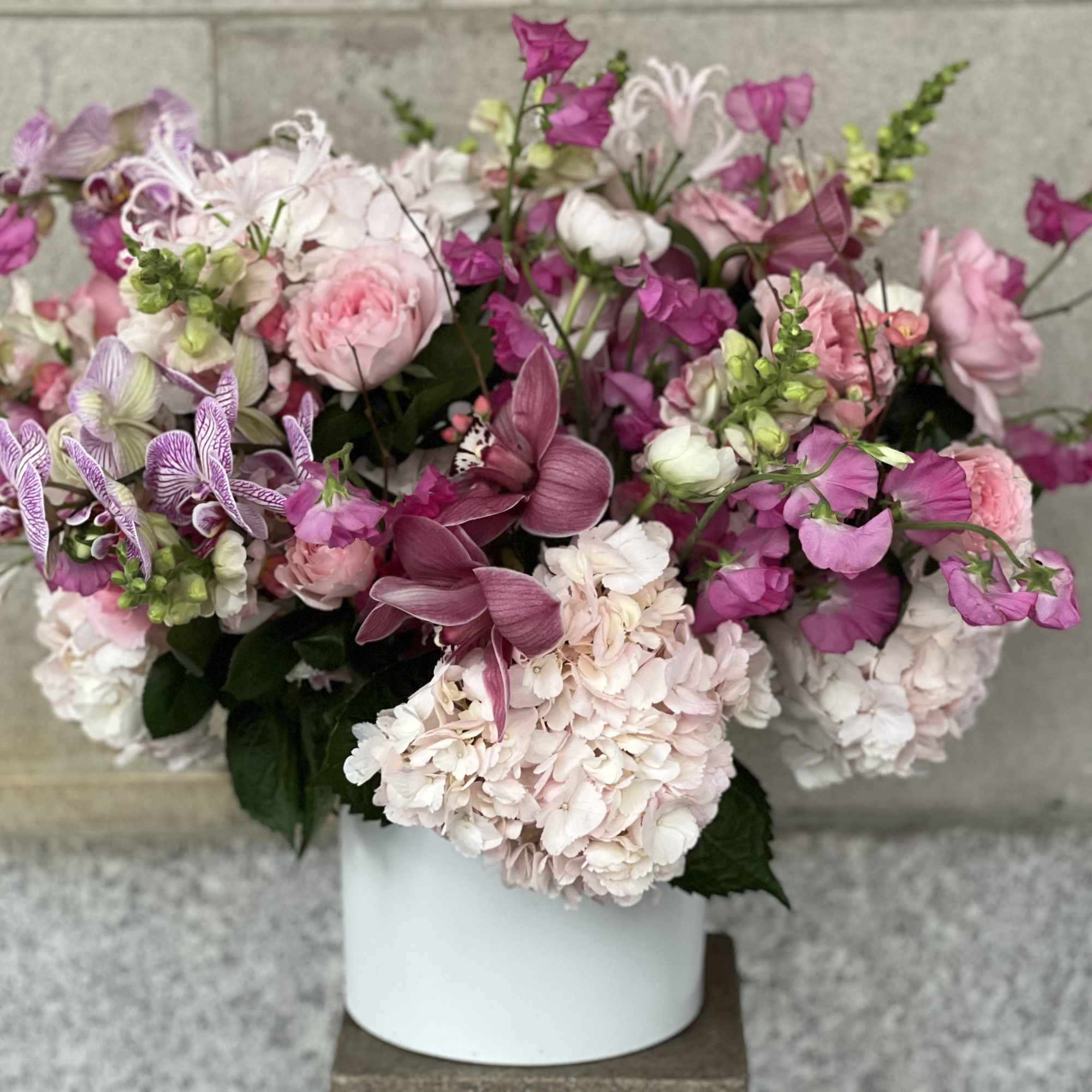 Features, lush light pink hydrangeas, garden roses Mayra, light pink ranunculos, Japanese, photo 2 of 6