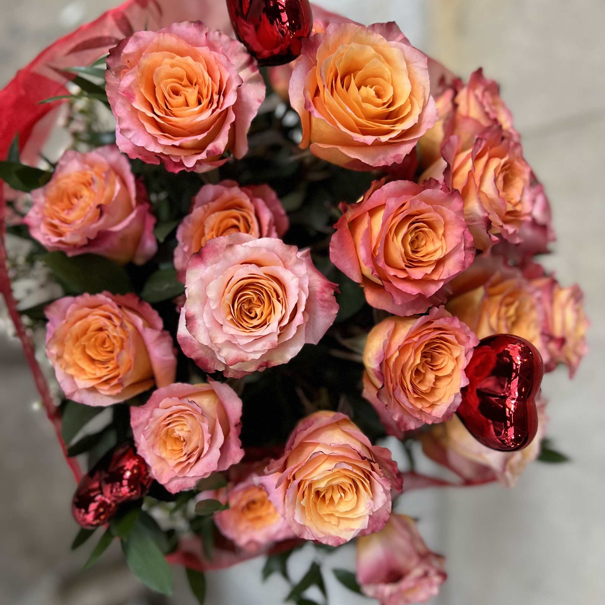 We are pleased to highlight our exquisite collection of long-stemmed roses, expertly, photo 3 of 7