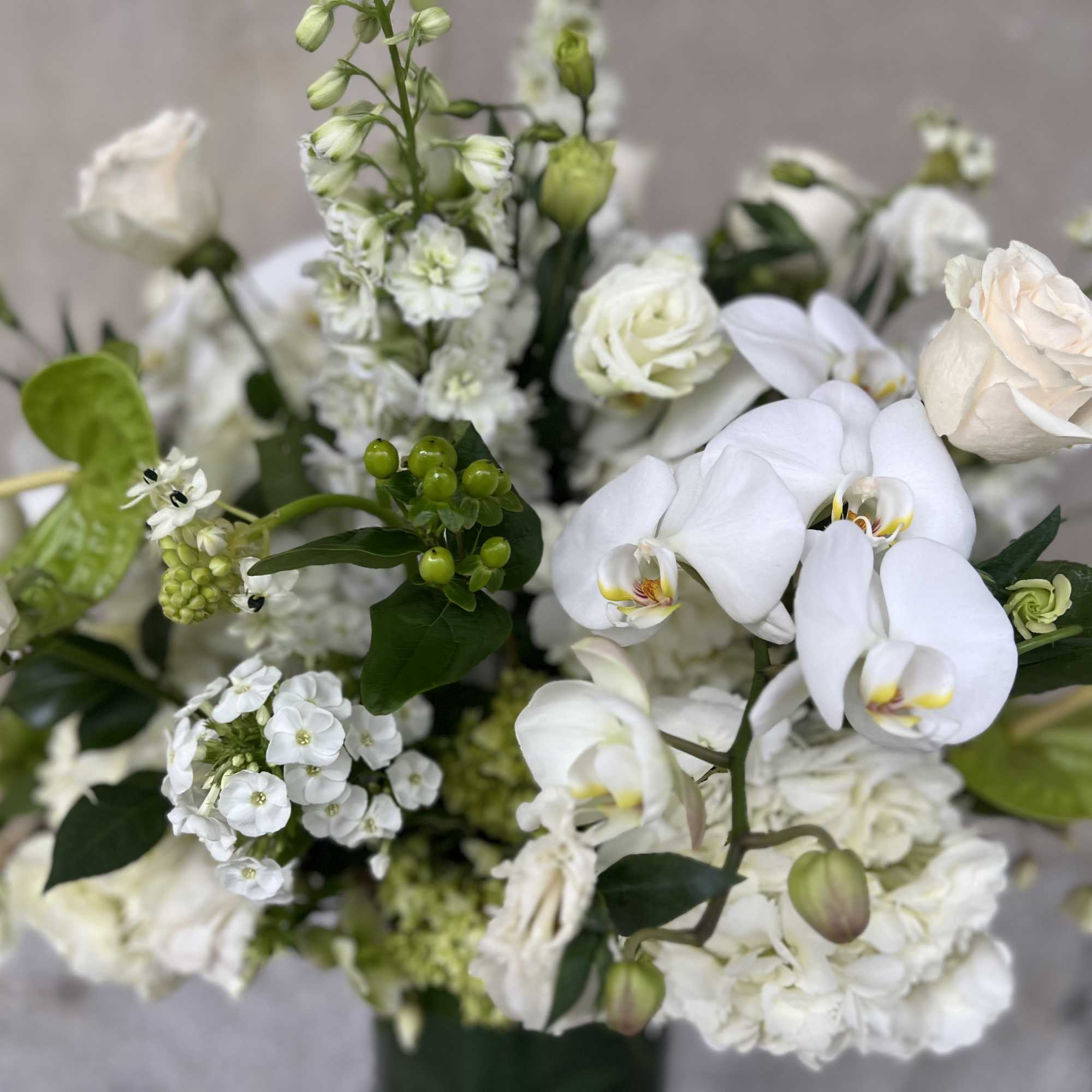 LUSH, EXTRAVAGANZA, SPECTACULAR DISPLAY ASSORTMENT OF ALL WHITE  PREMIUM FLOWERS. , photo 2 of 7