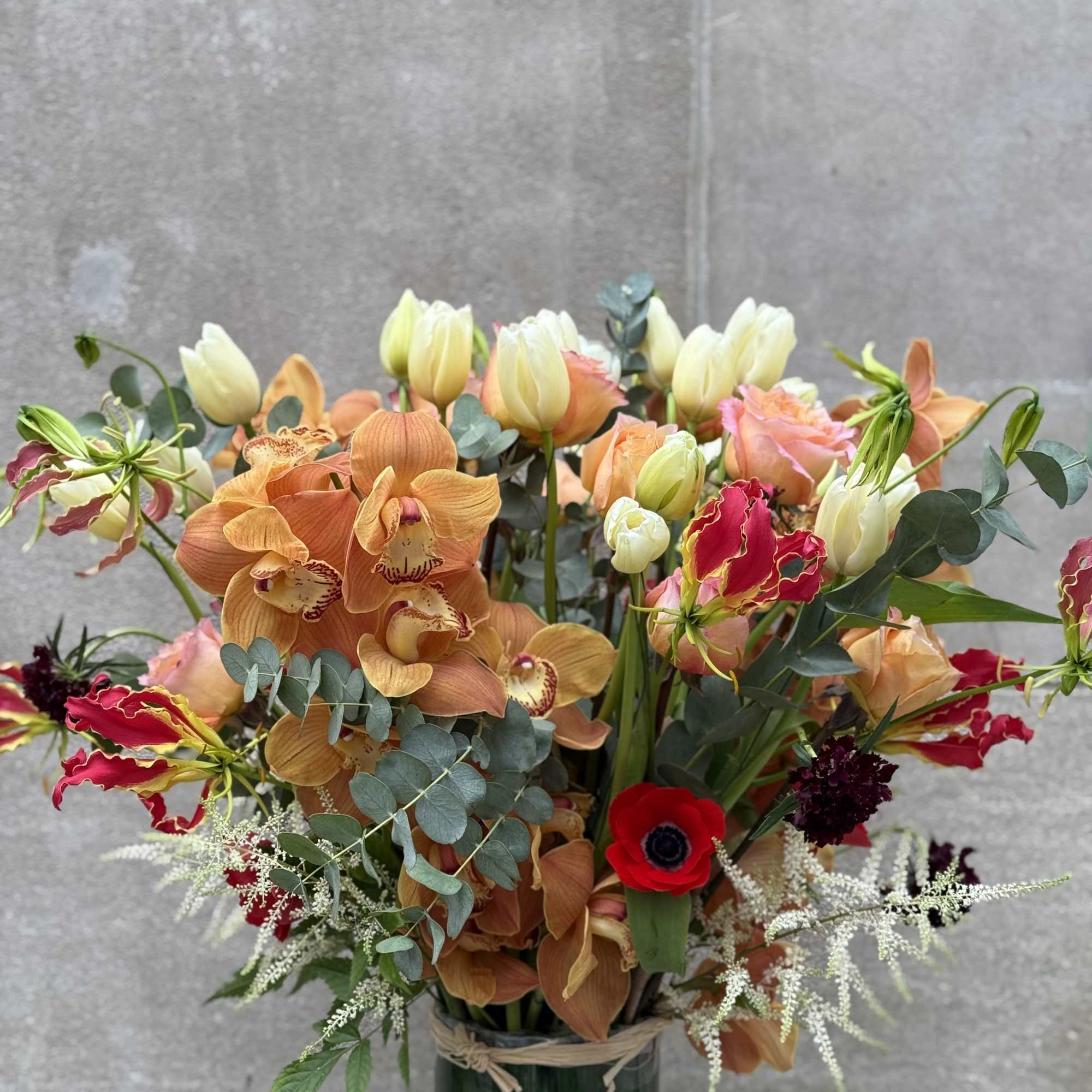 Behold the medium-sized floral fiesta! Picture a gold cumbidium strutting its stuff, photo 3 of 4