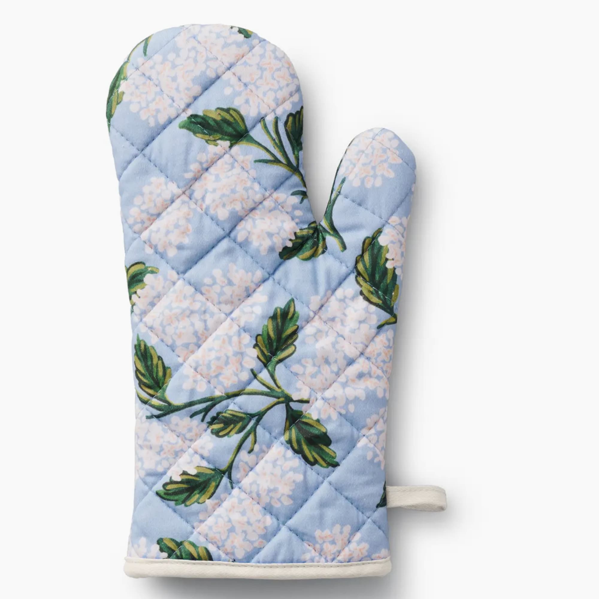 Quilted oven mitt with a blue floral pattern