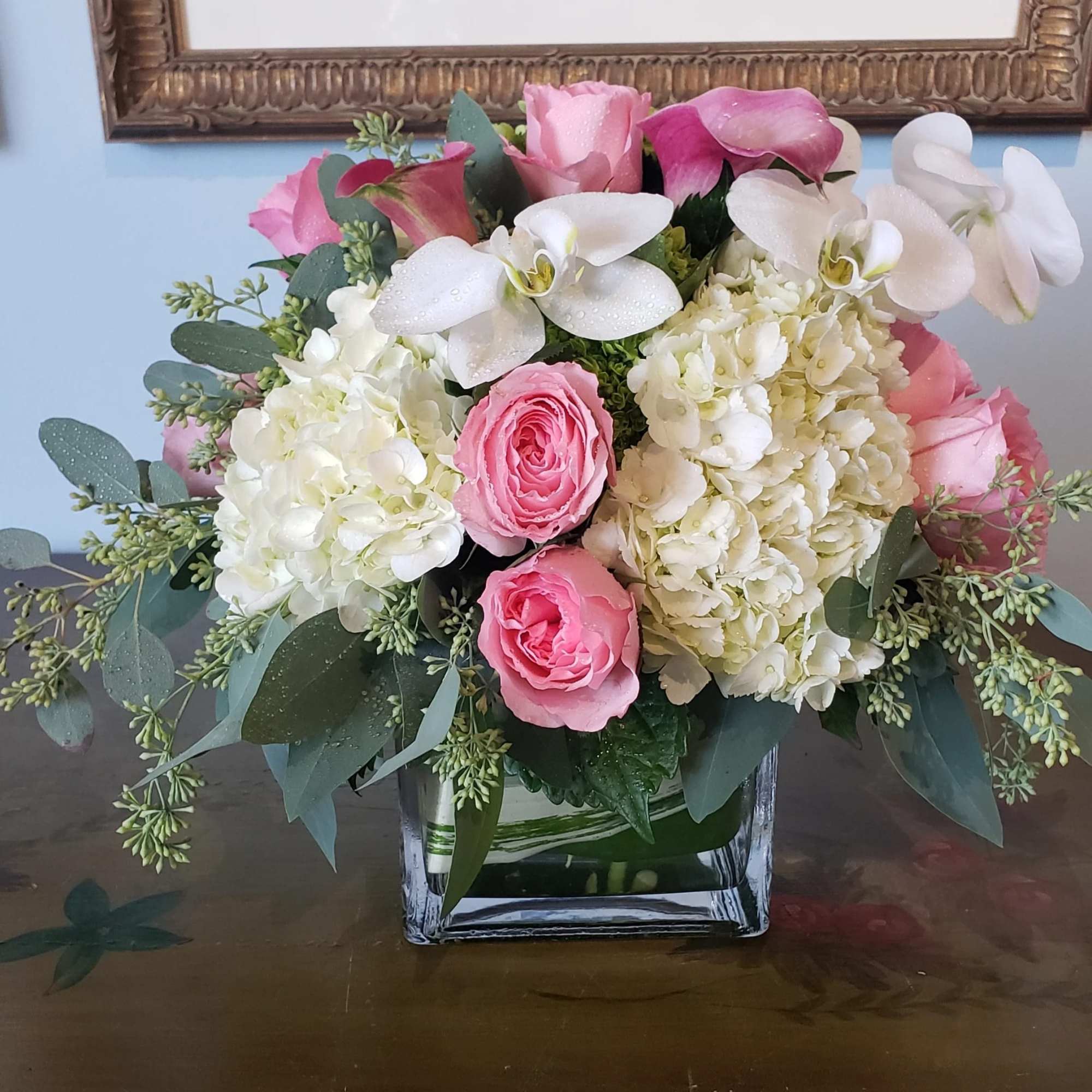 Sometimes the most beautiful things are the simplest. Simply Gorgeous proves elegance
