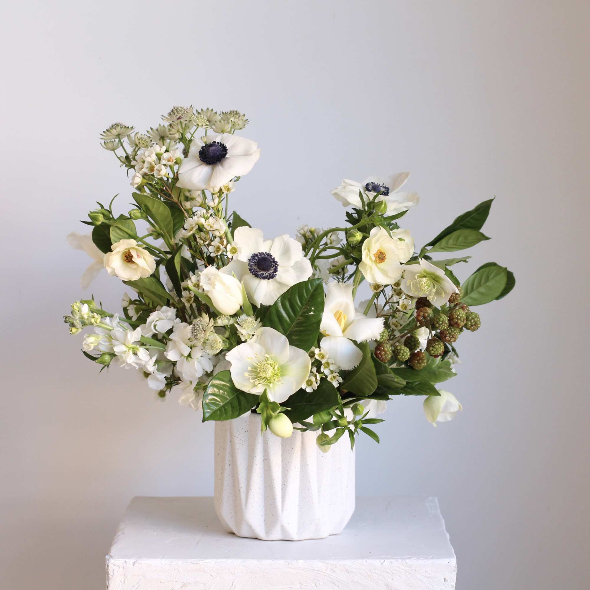 Welcome the effortless elegance and timeless beauty of our Modern Neutral Arrangement.