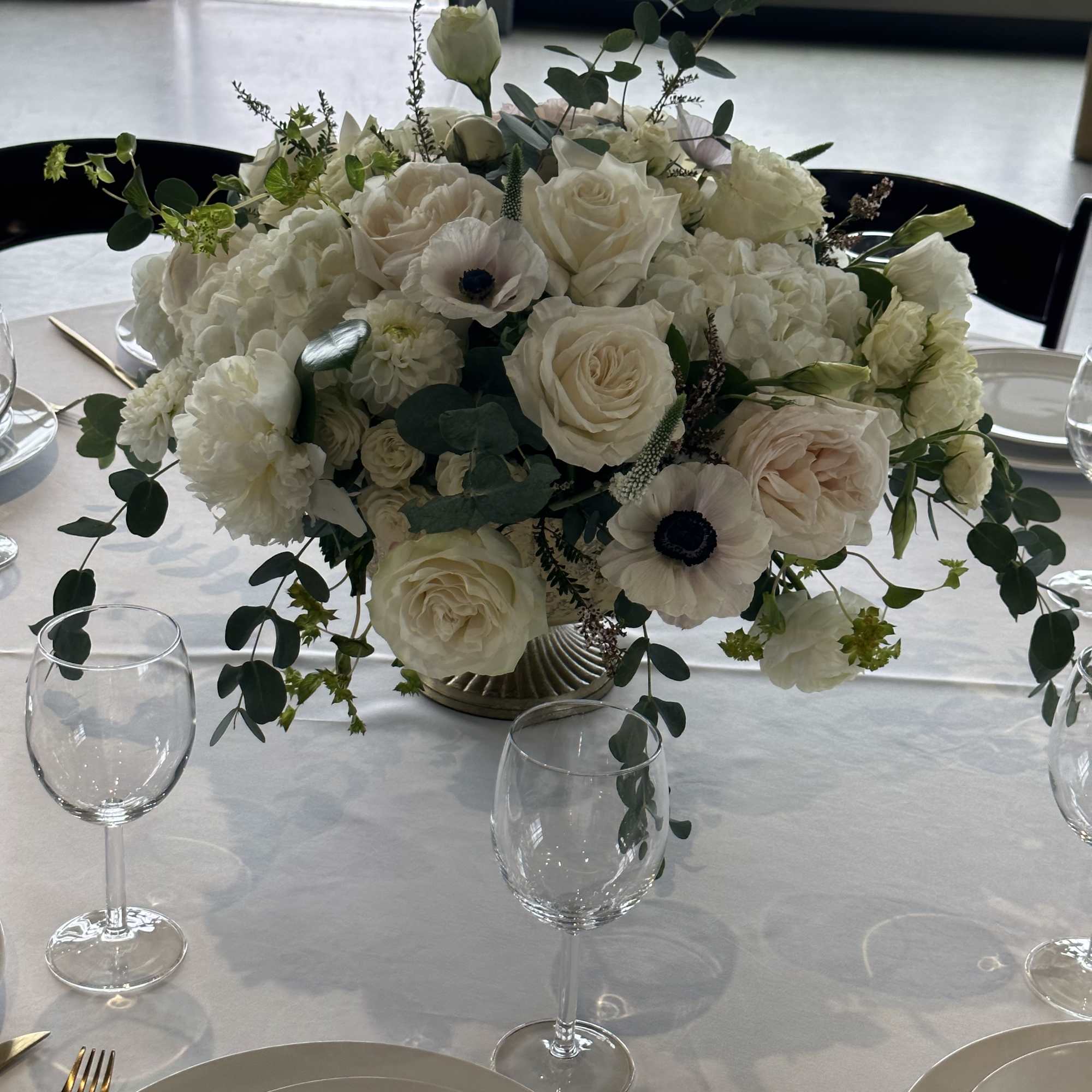 An elegant ,high -end centerpiece  designed for luxury events and refined, photo 11 of 11