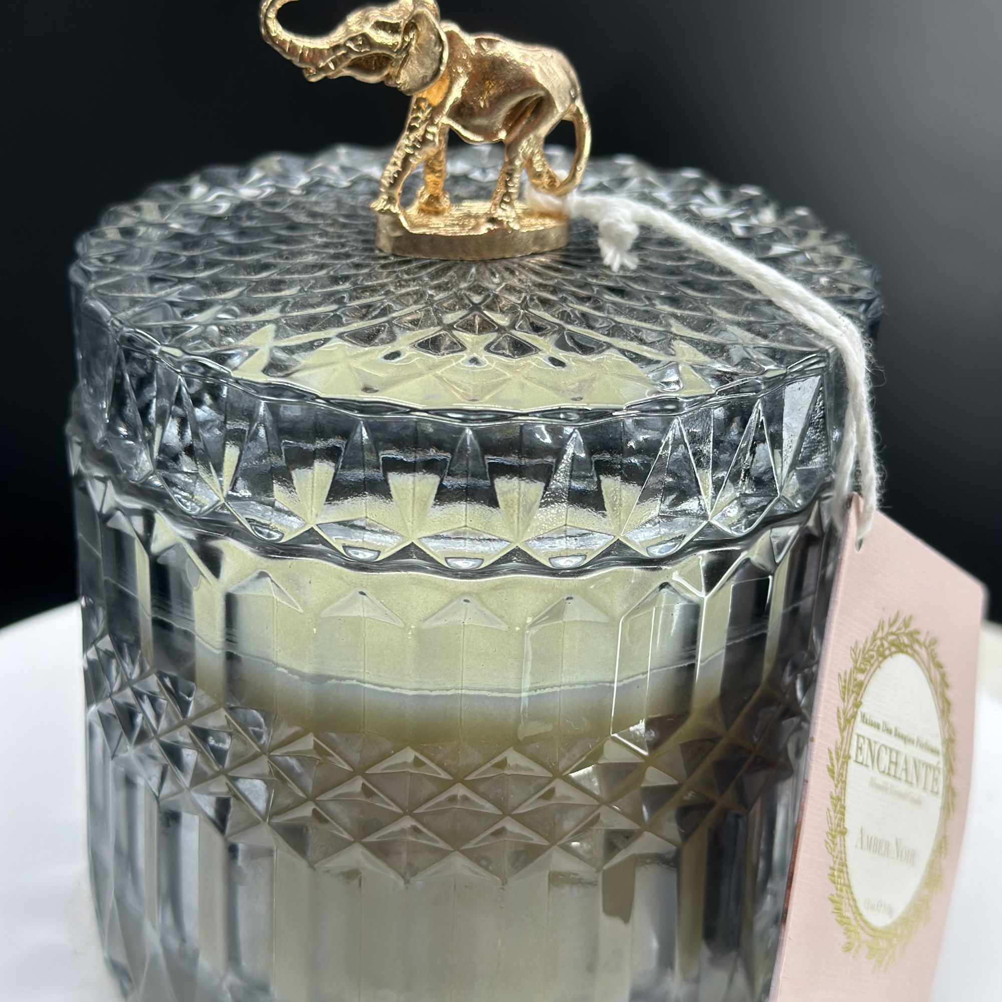 The gift of a  luxury , delicately , scented candle can, photo 5 of 5