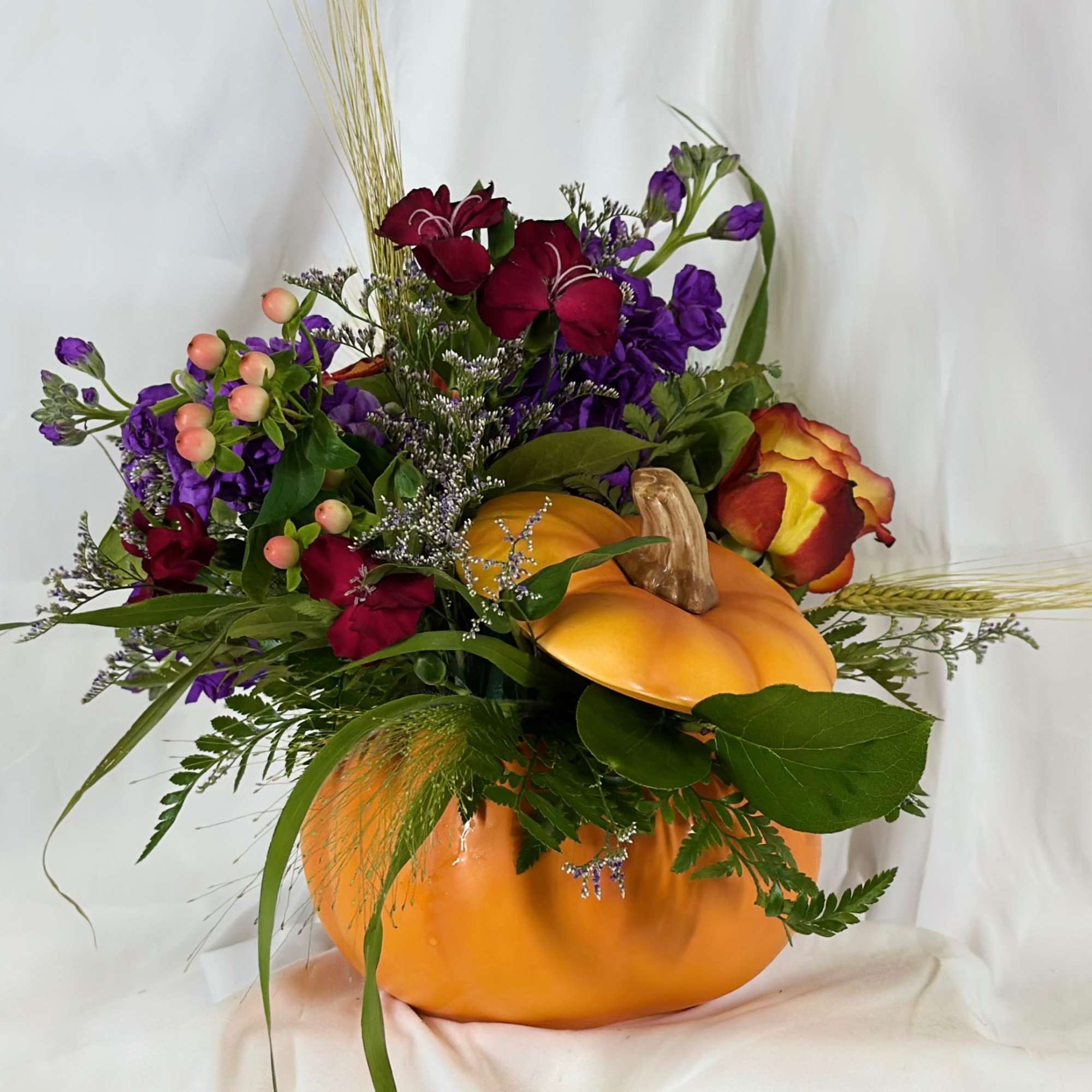 This delightful arrangement for fall will be a perfect gift right up
