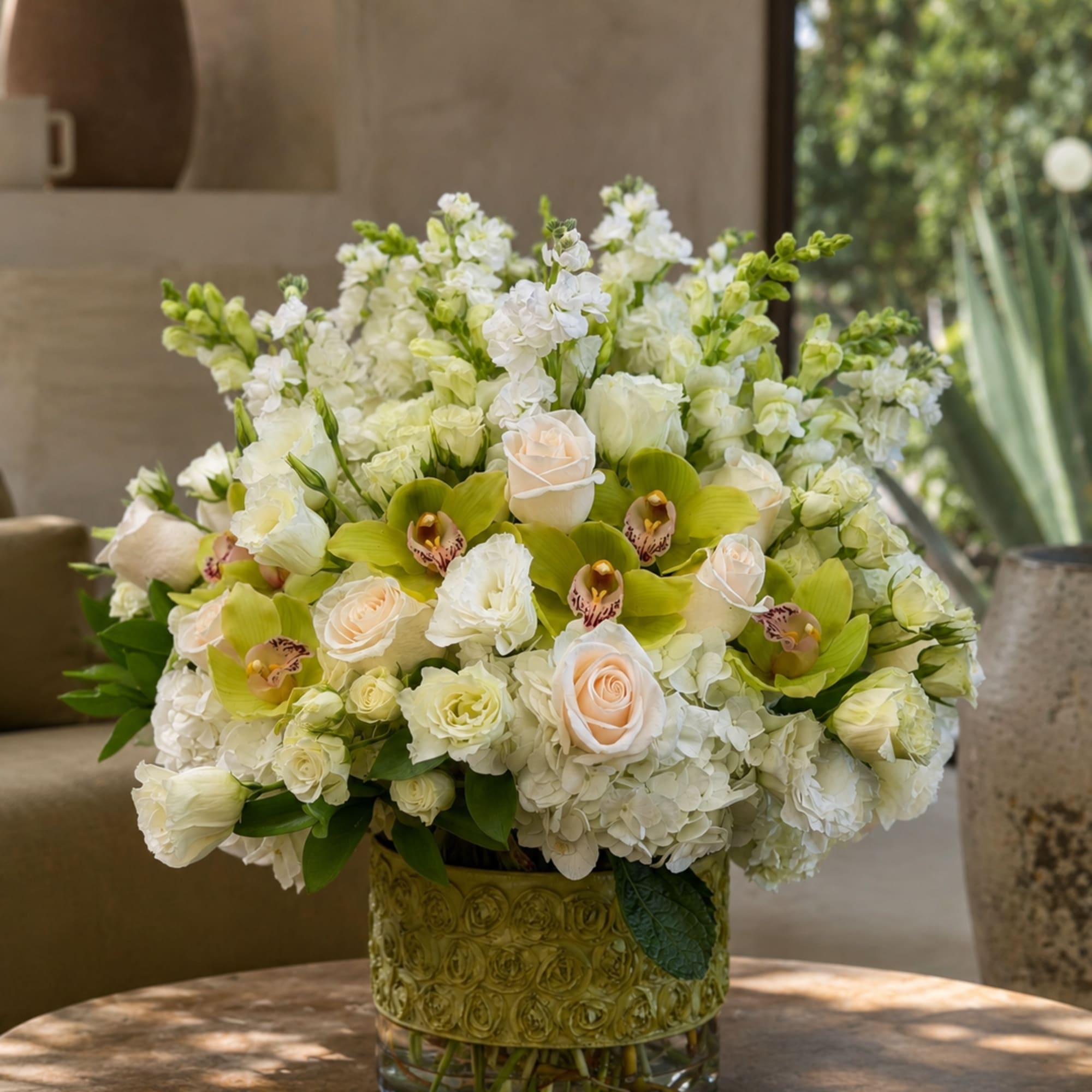 White and green pure elegance for any occasion. This design includes Roses, photo 3 of 3