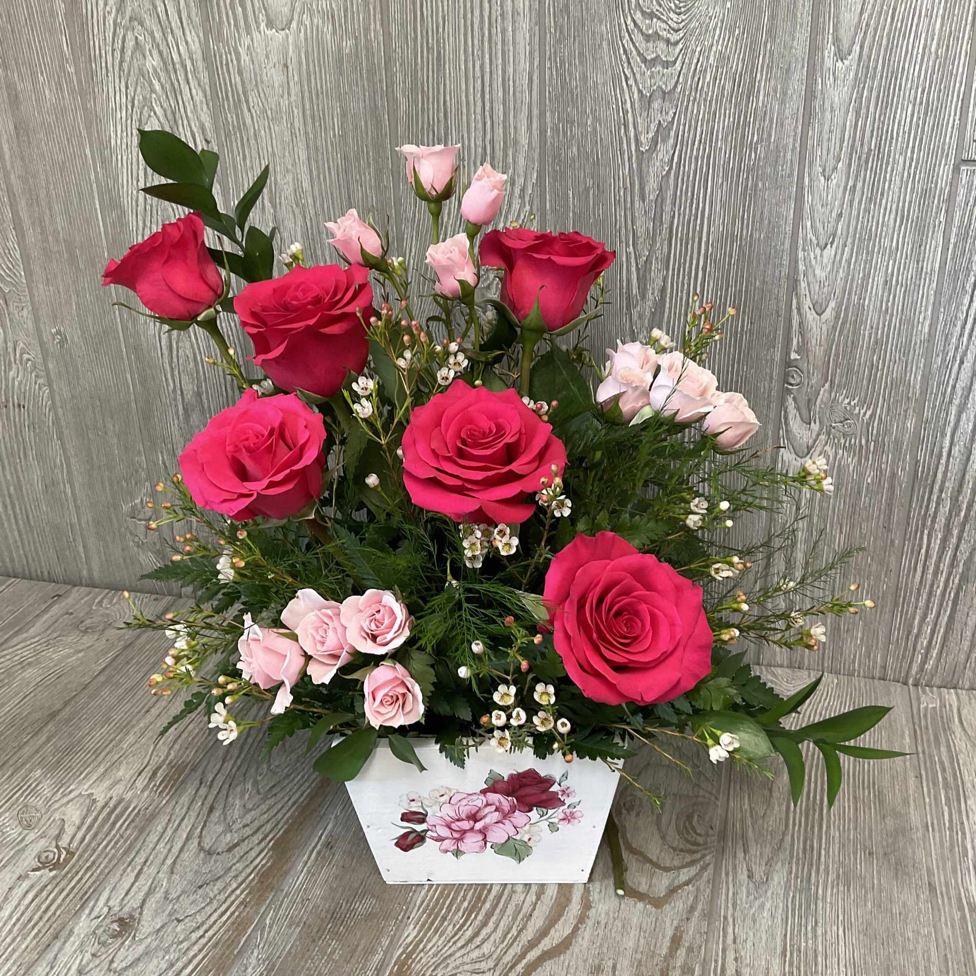 Bouquet will arrive approximately as pictured. 