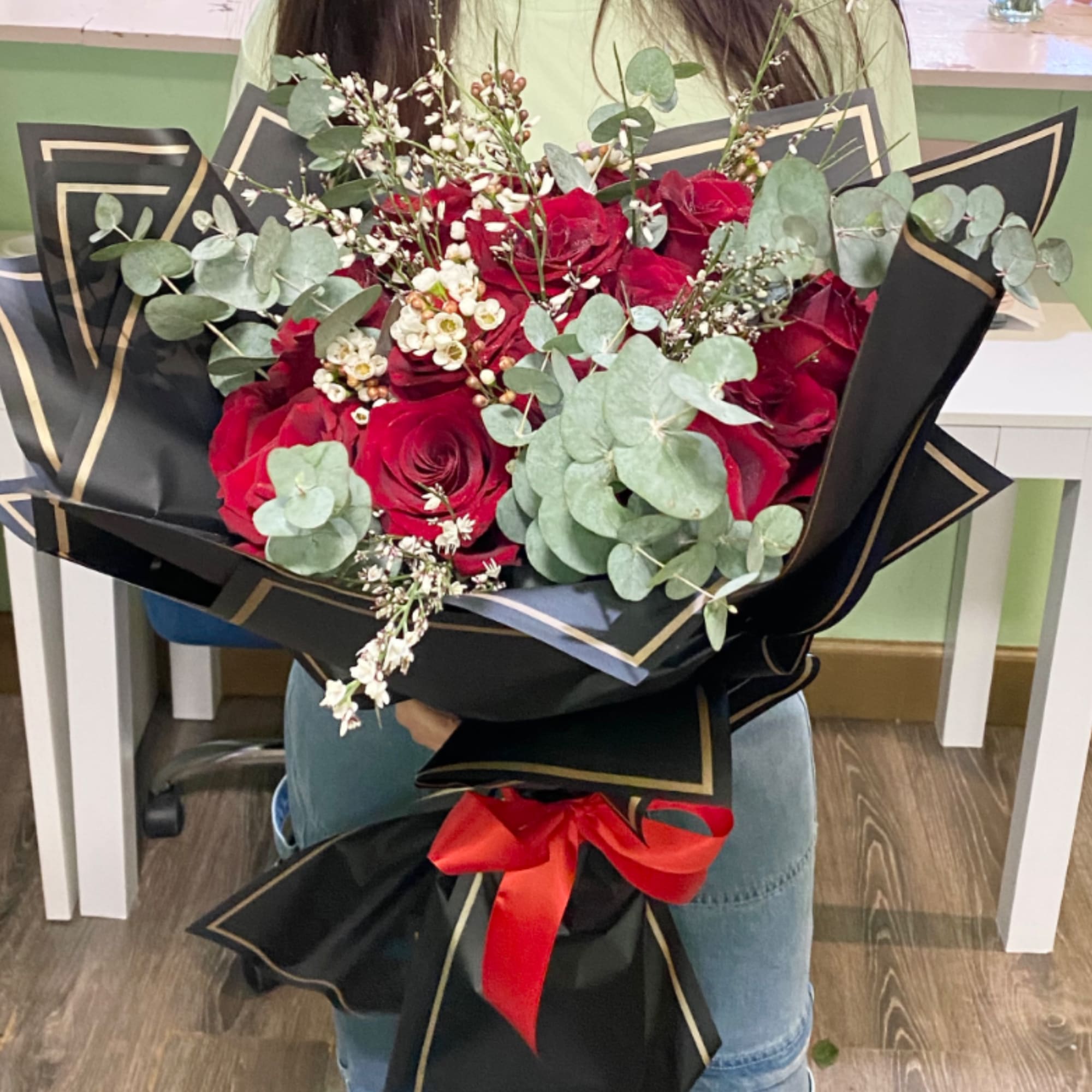 50 Roses. Double the size of standard choice for this product. 