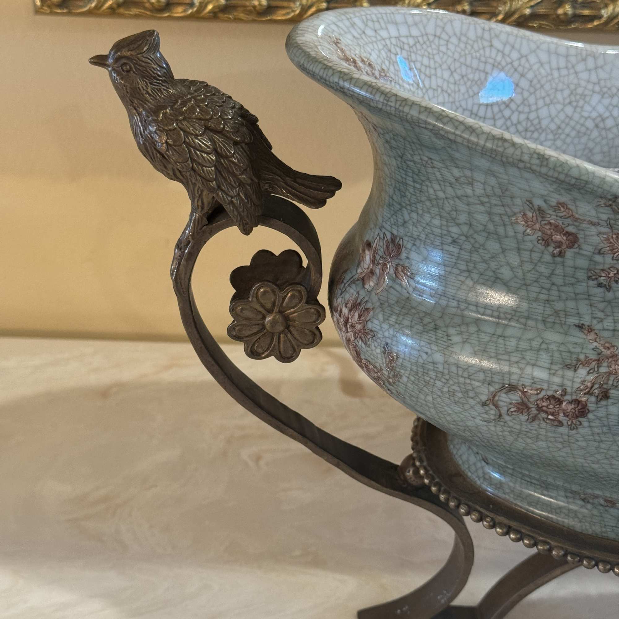 Beautiful Porcelain Centerpiece Cachepot with bronze handles and legs and beautiful detailing.
Excellent, photo 4 of 4