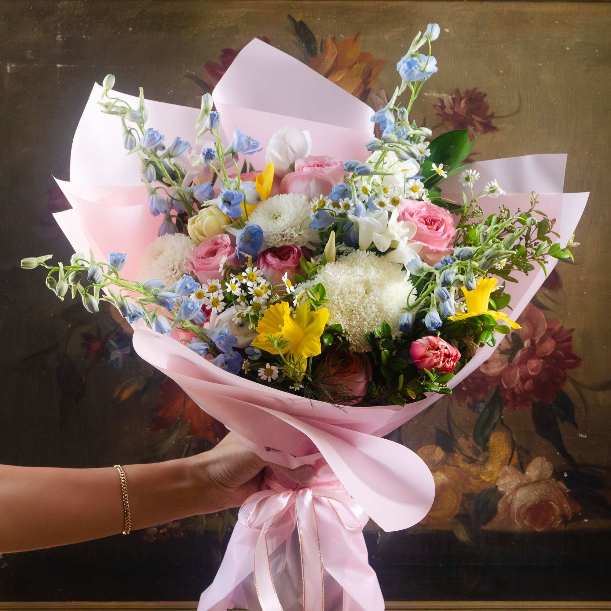 Venetian Spring
Some bouquets feel like a painting &mdash; and this one truly, photo 2 of 3