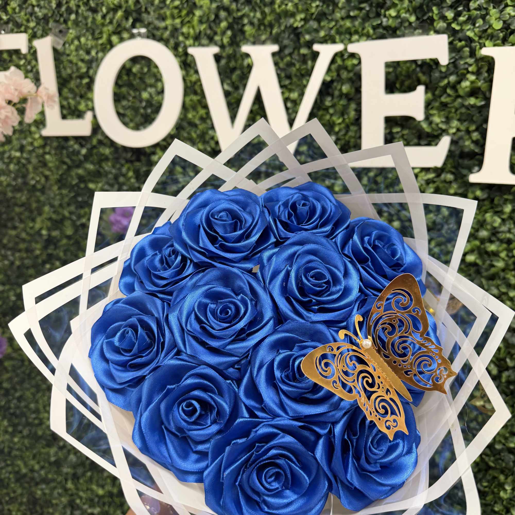 CUTE BLUE SIL ROSES BOUQUET WHICH COULD ALSO BE A NICE GIFT, photo 2 of 2
