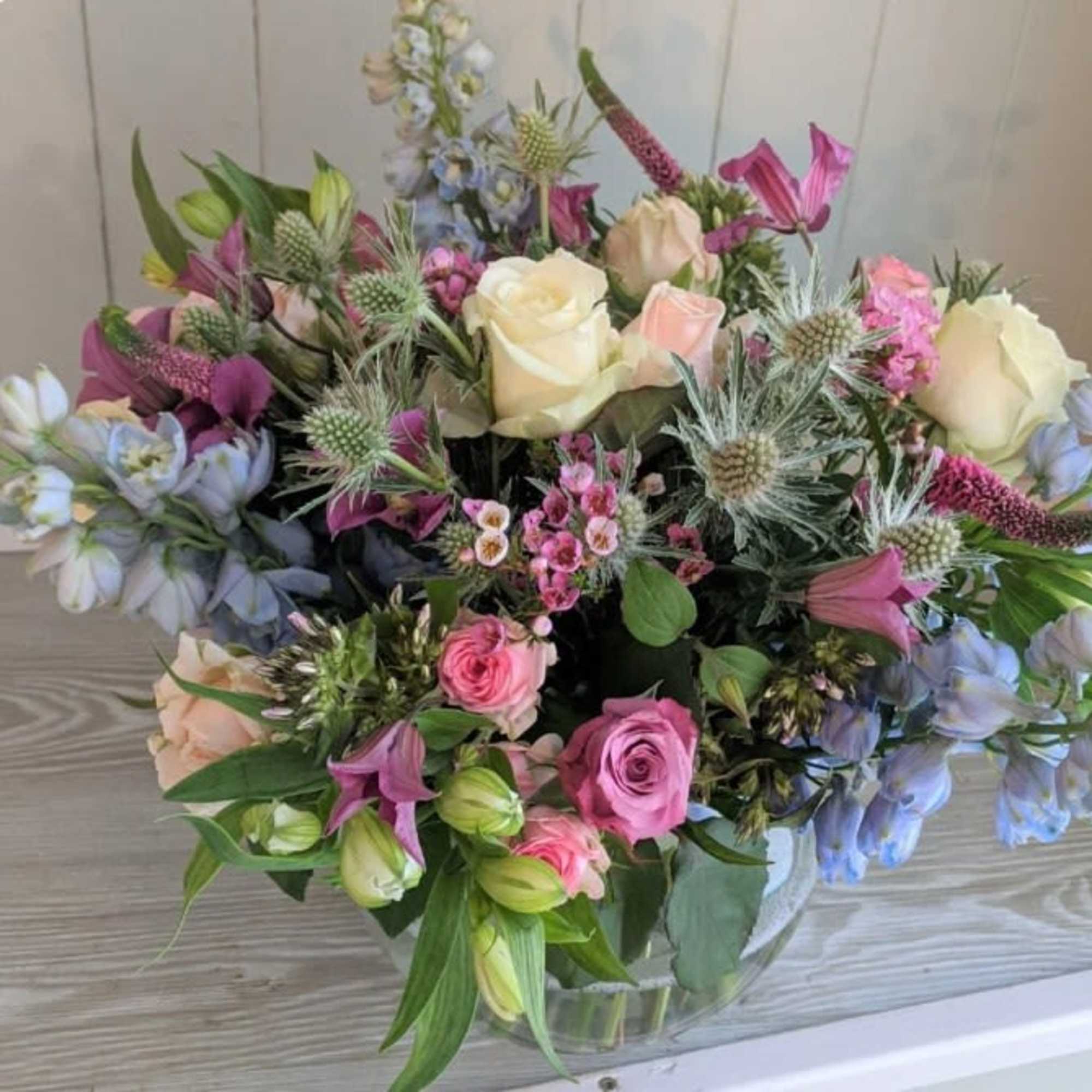 AN INSPIRED SPRING DESIGN &ndash; AN ART AND FLOWERS EXCLUSIVE
Enjoy vibrant spring