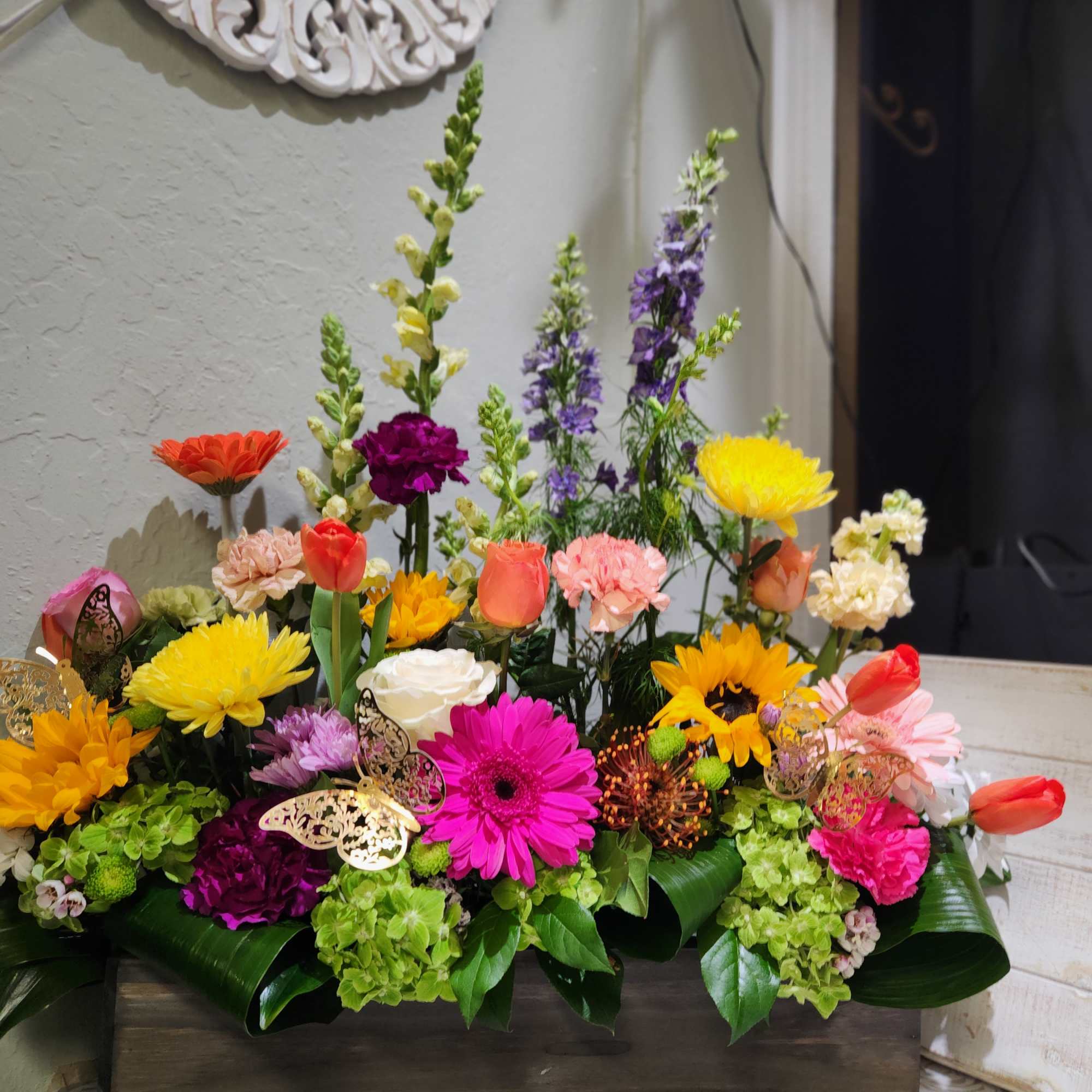 A grand Spring mix  made with seasonal  blooms,  Picture, photo 4 of 5