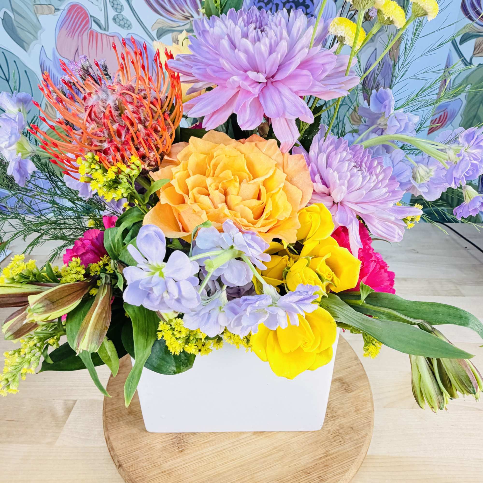 A burst of joyful color greets the person you're thinking of -