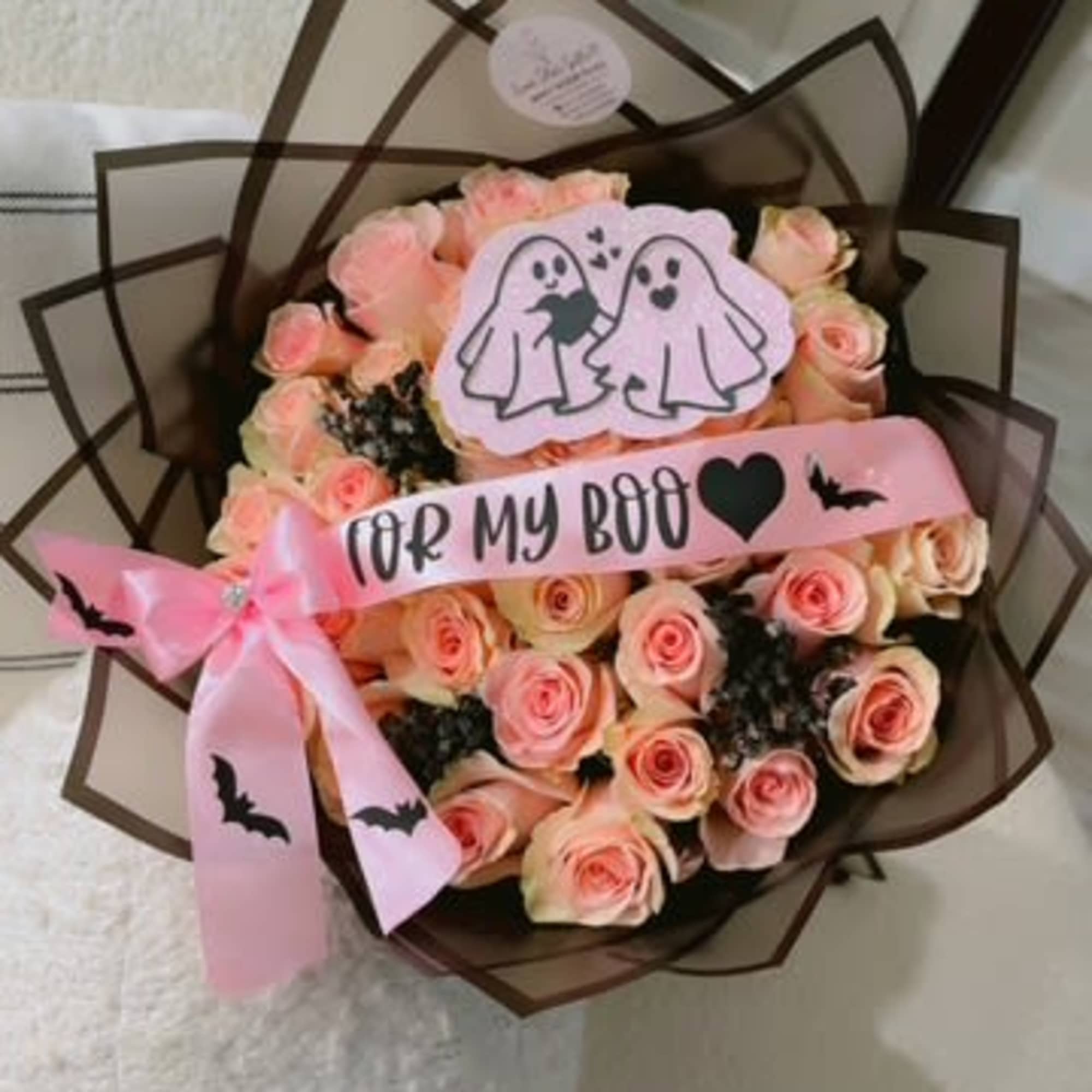 Sweet, romantic, and a little spooky &mdash; this Halloween bouquet is designed