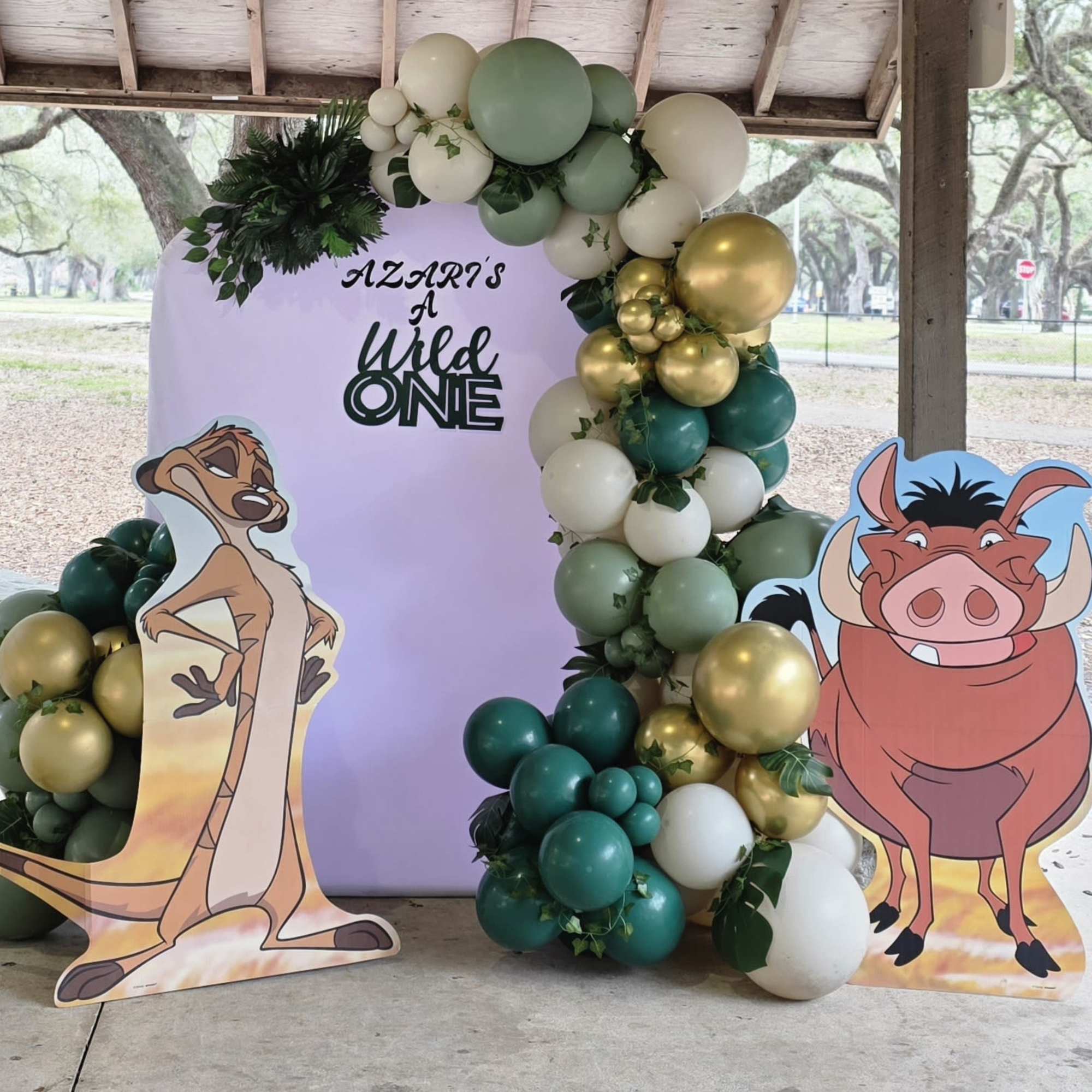 Pricing includes up to three standard balloon colors. Specialty, premium, or custom, photo 2 of 2