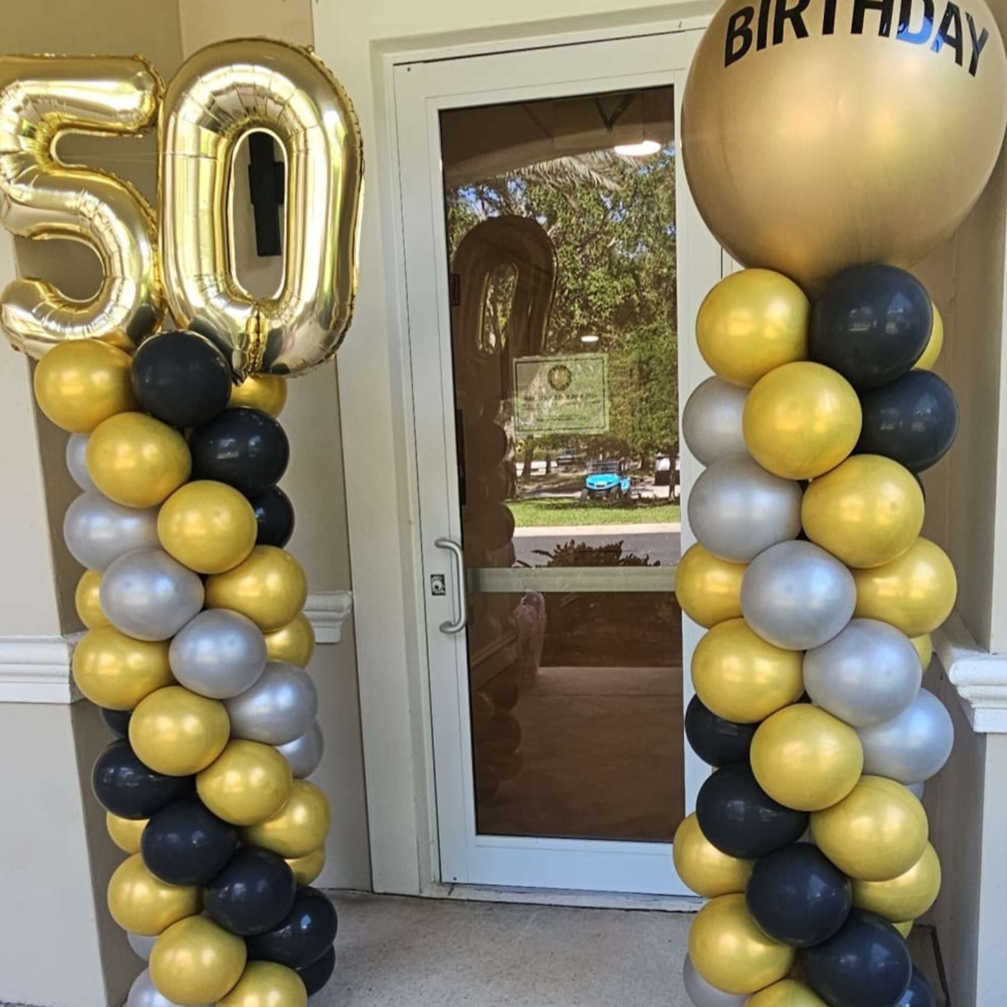 Make your holiday celebration unforgettable. Premium Christmas Balloon Columns crafted with high-quality, photo 4 of 6