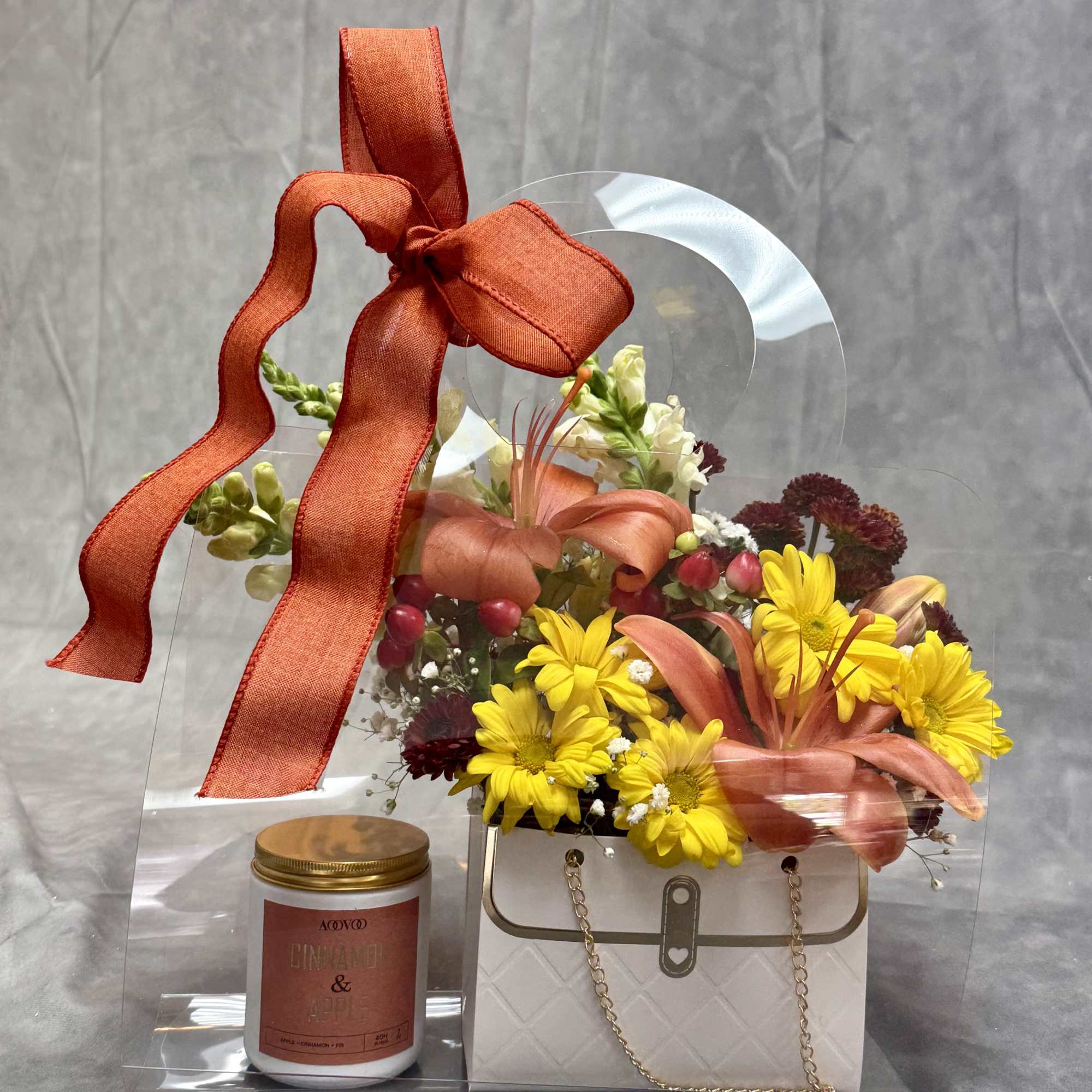 Harvest Glow Purse
Bring the warmth of autumn into any space with this