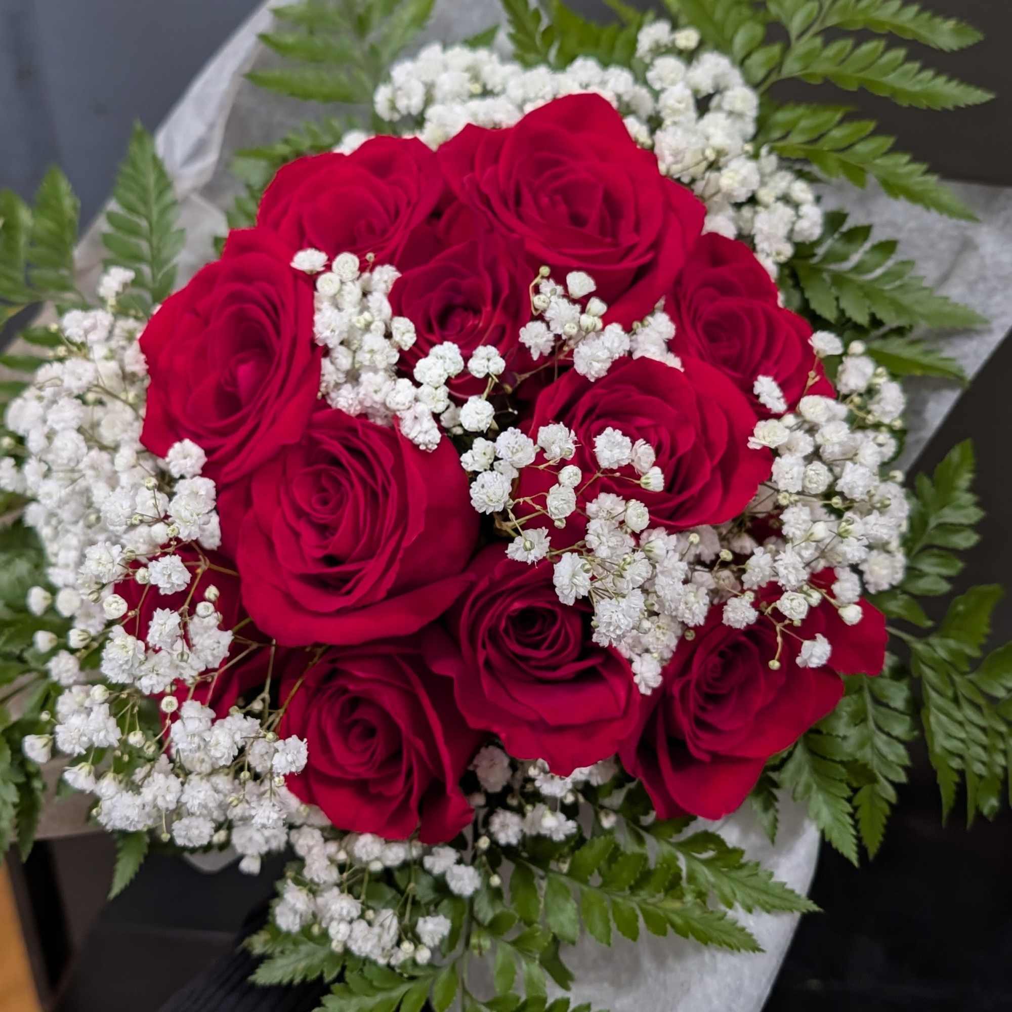 This product is listed for greenery and wrapping only, flowers are listed