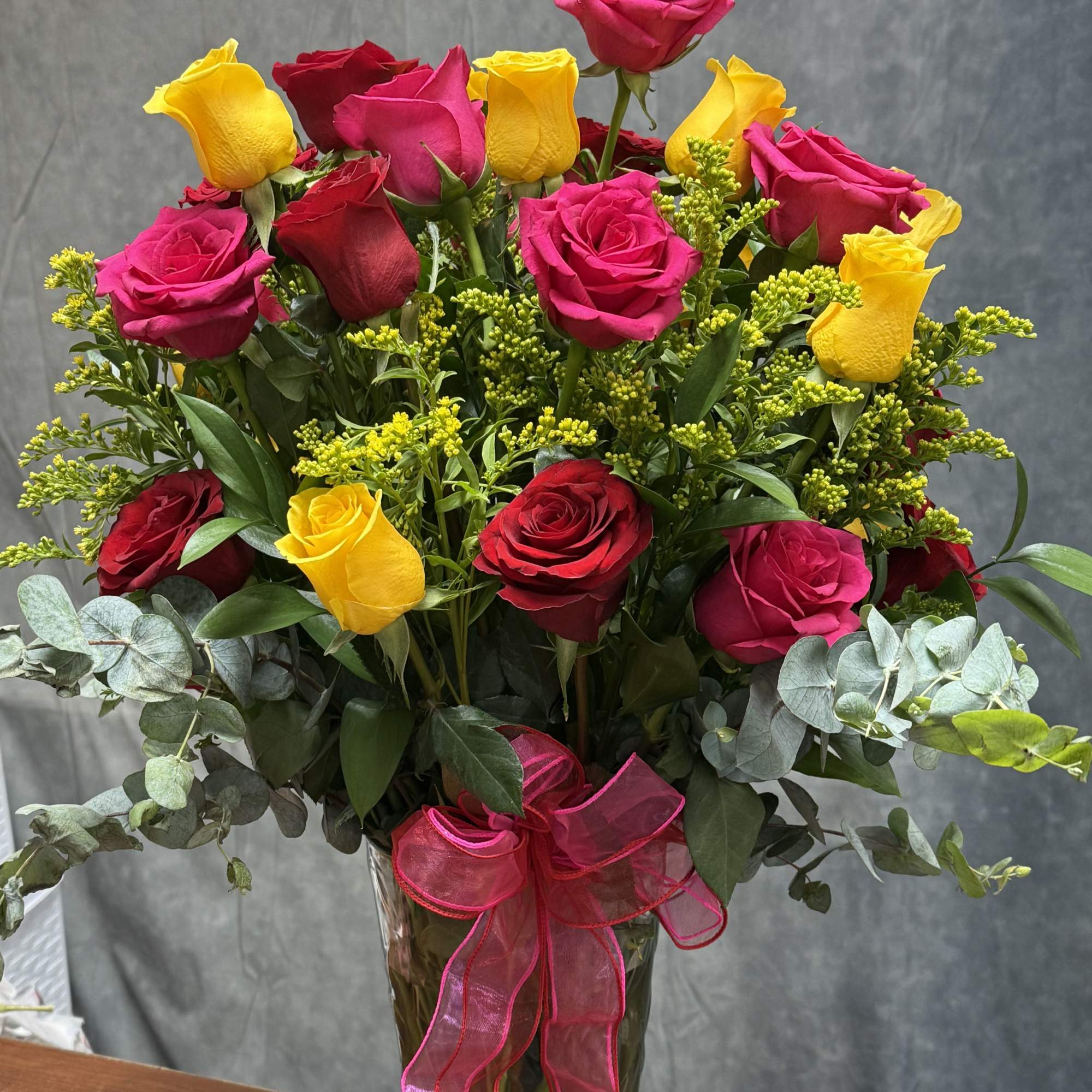 Mix Roses Vase
A stunning mix of roses, accented with baby&rsquo;s breath and, photo 2 of 2