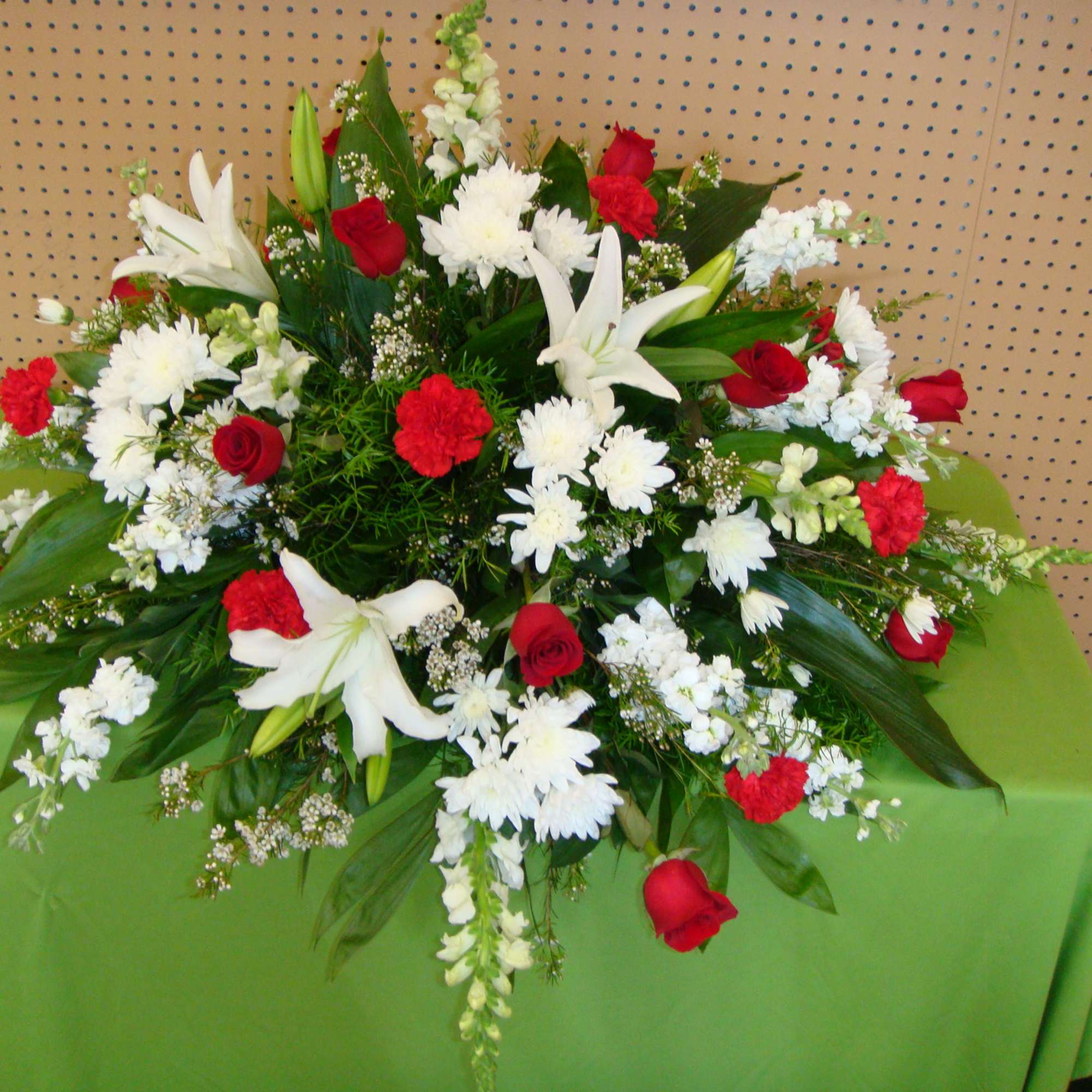 Red &amp; White Casket Cover Lilies,carns,snap dragons &amp; stock , photo 2 of 2