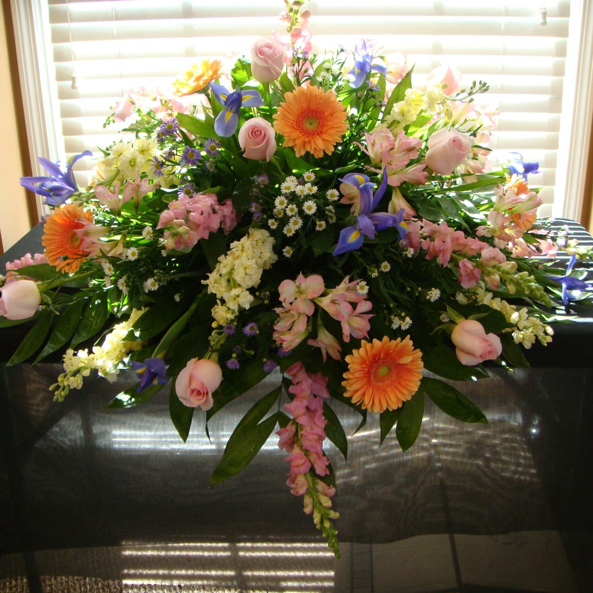 Casket Cover Of Peach,Pinks, Yellows &amp; Purple, photo 3 of 3