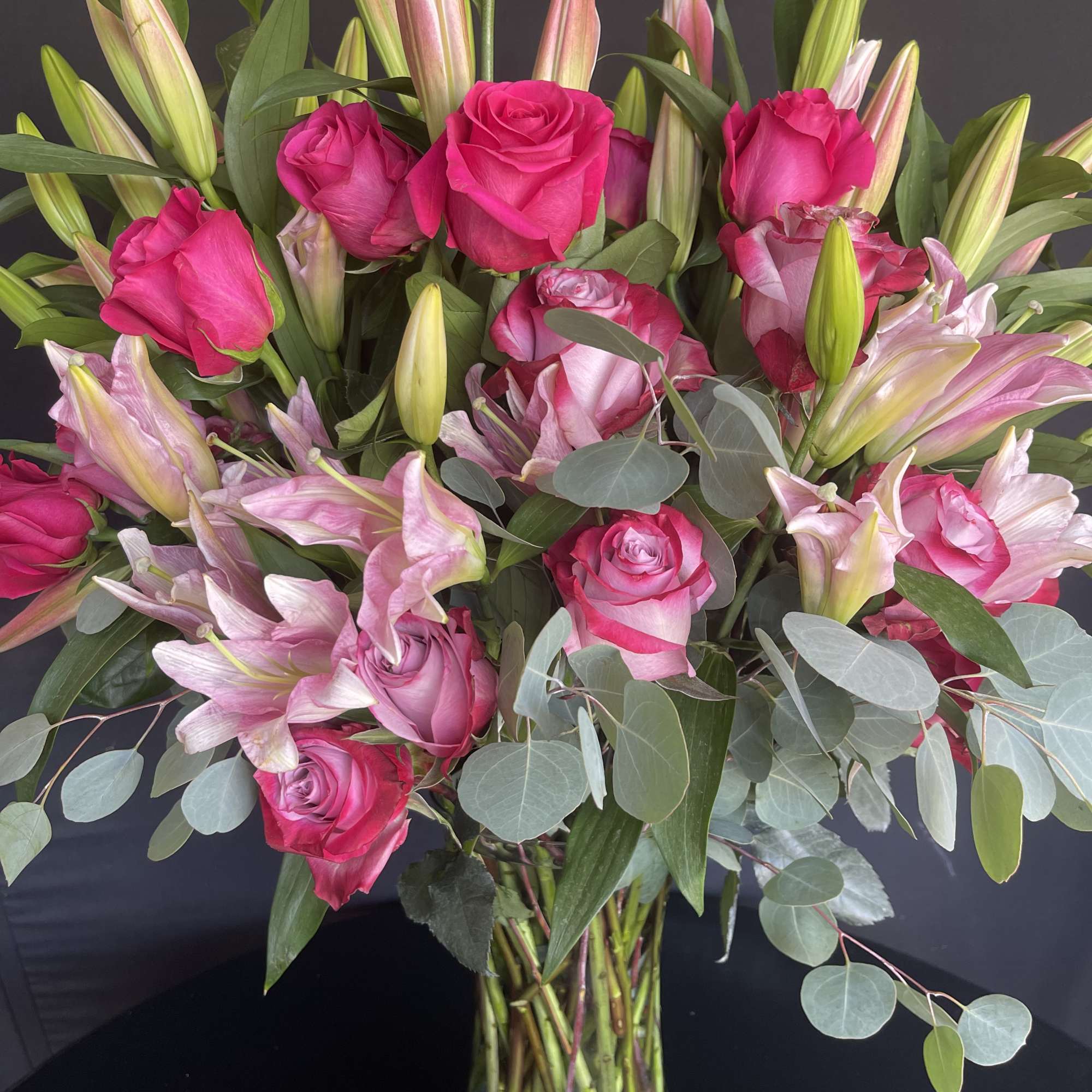 These 20 roses 20 lily stems enormous design is perfect if you, photo 2 of 4