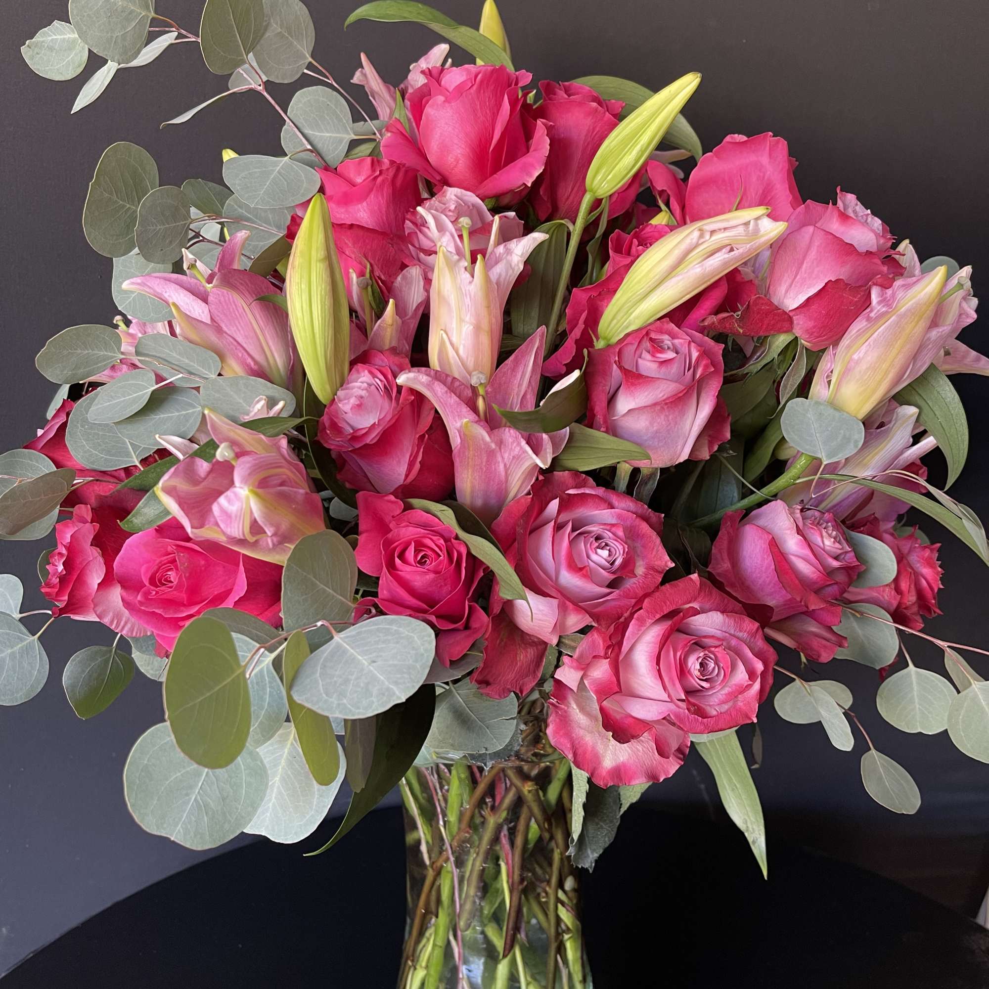 These 20 roses 20 lily stems enormous design is perfect if you, photo 3 of 4
