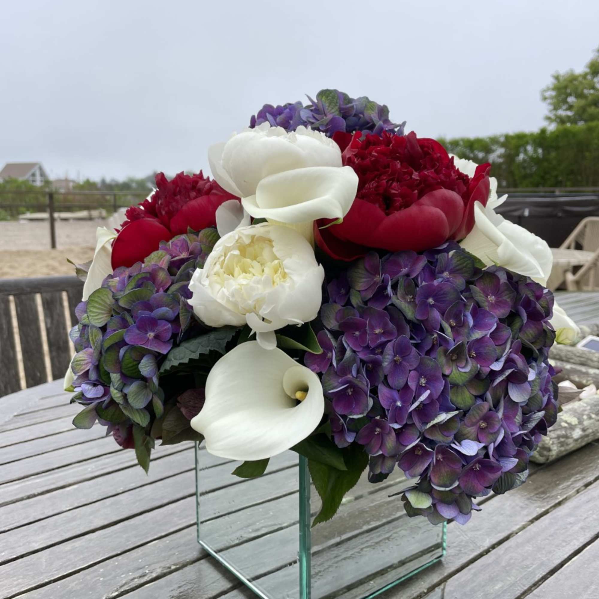 A LARGE arrangement of the absolute finest Dutch Flowers - Bi Color, photo 4 of 4