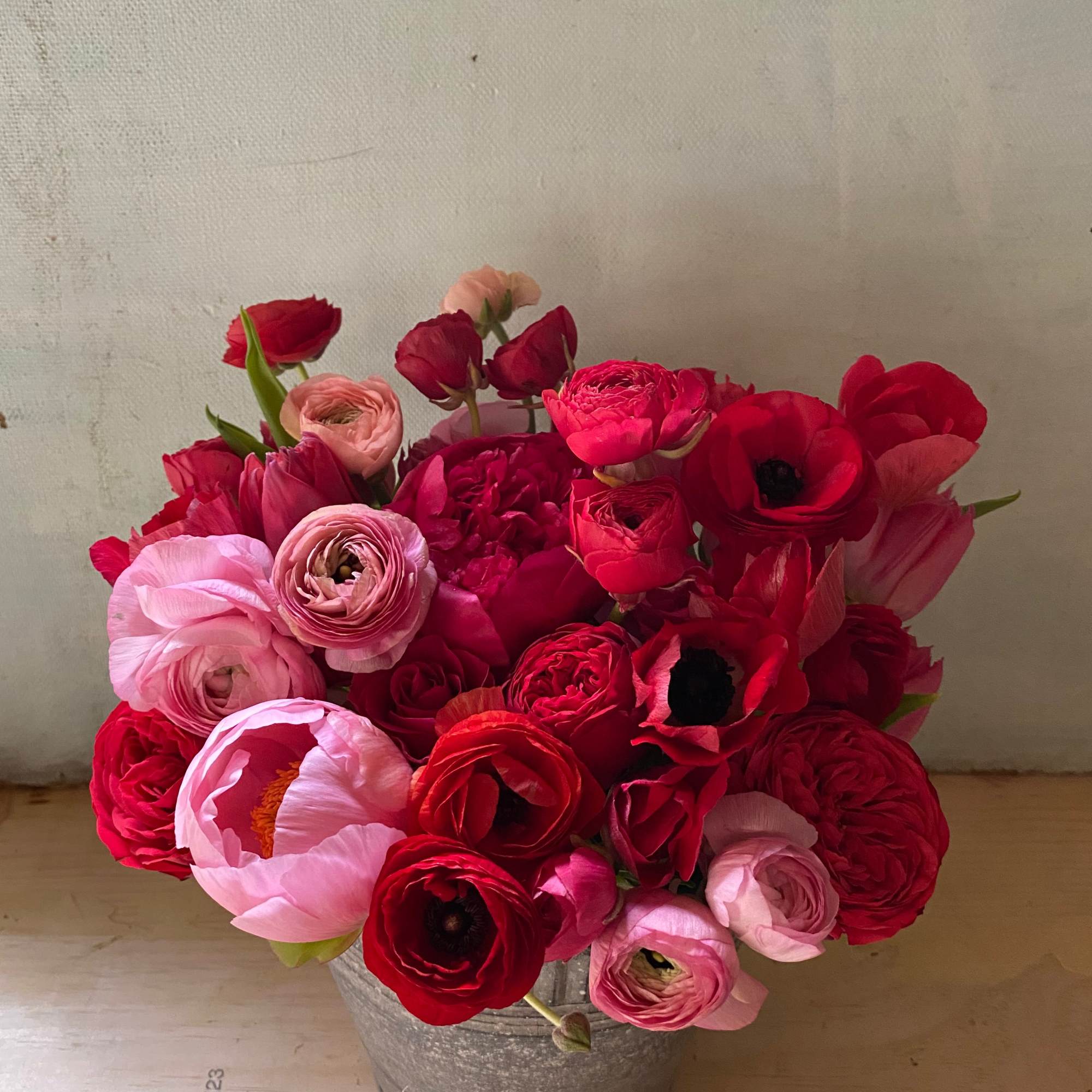 Get a beautiful, fresh medium sized Blomst arrangement of seasonal pastels or, photo 10 of 10