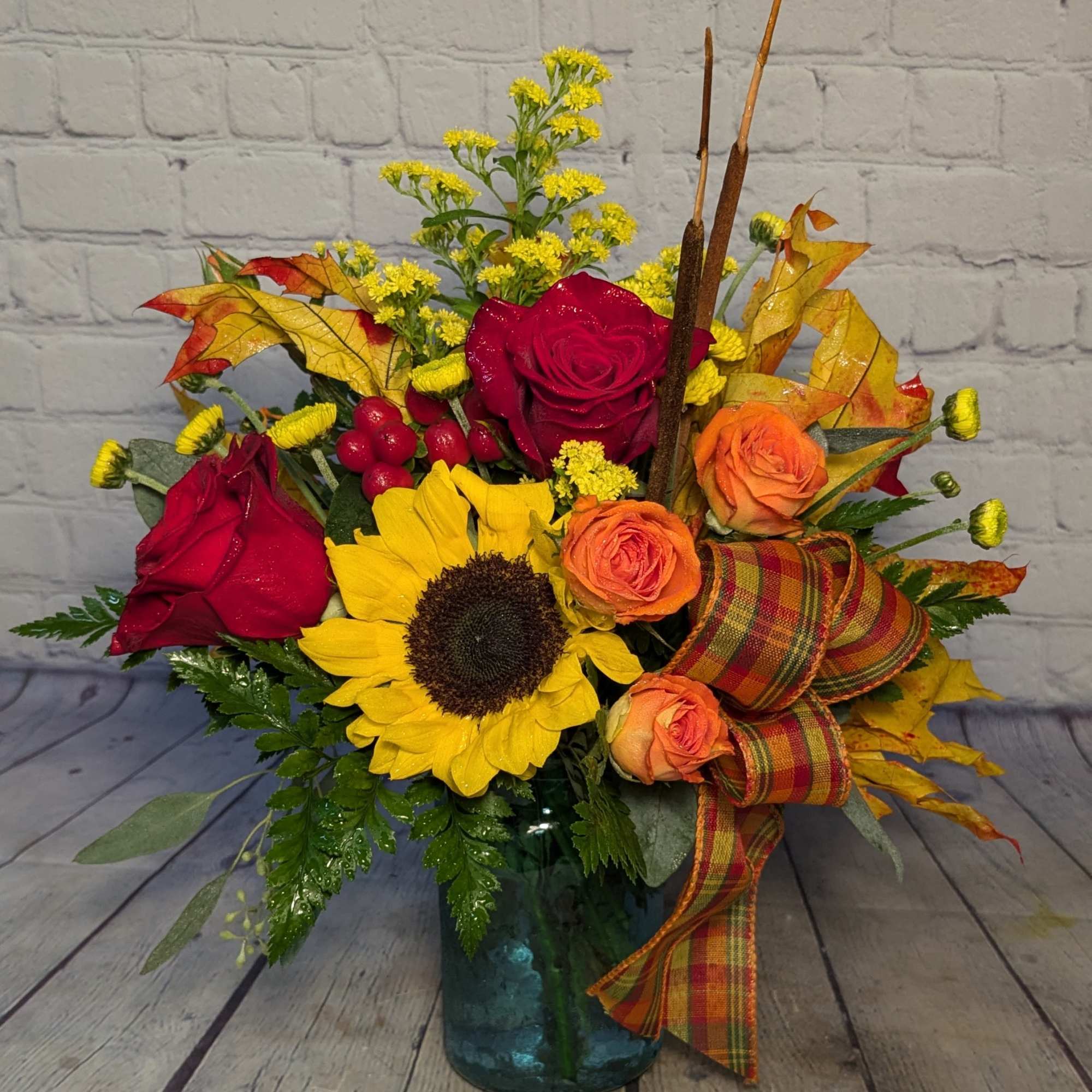 This bouquet puts a spin on the everyday autumn style with a
