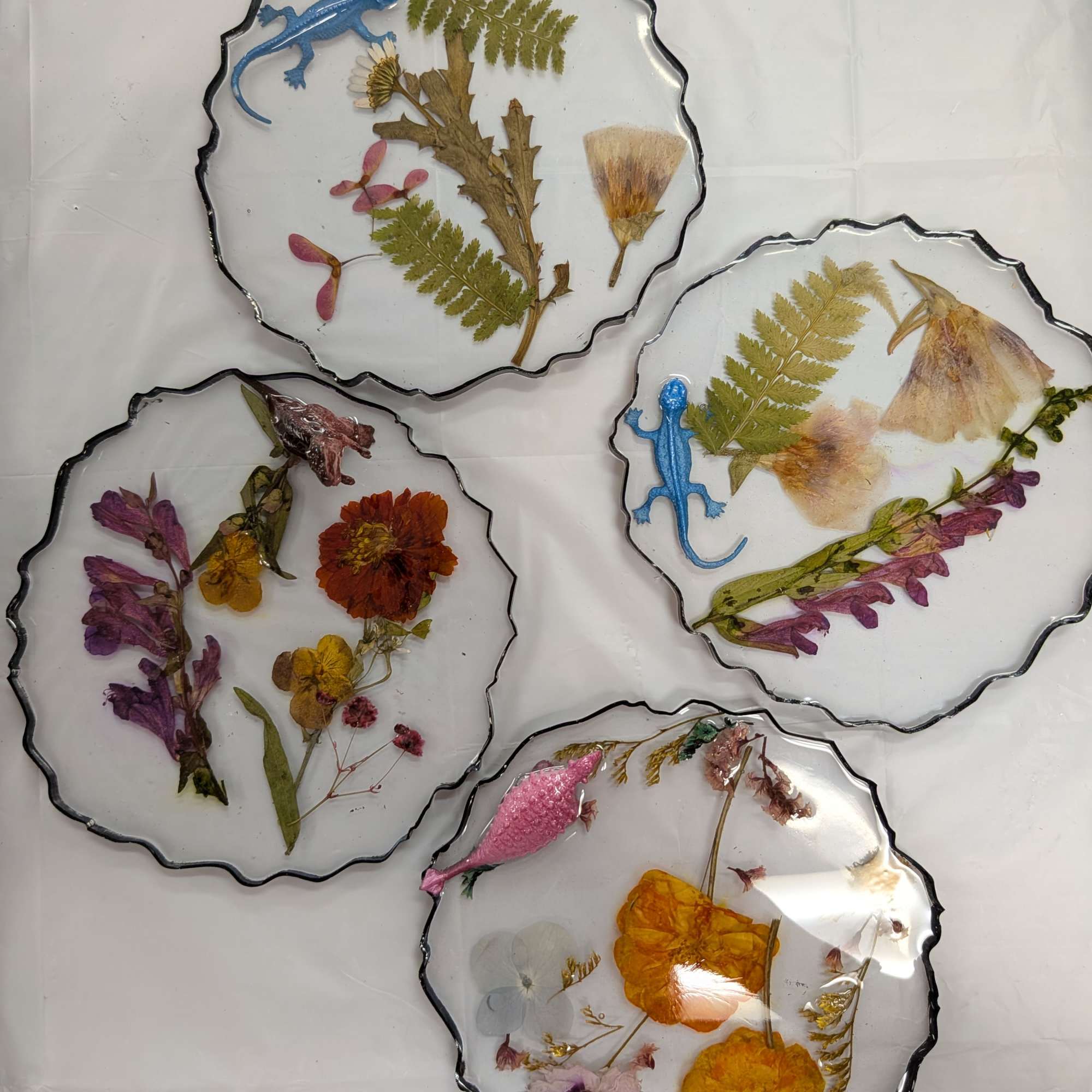 Resin coasters with dried flowers. , photo 3 of 3