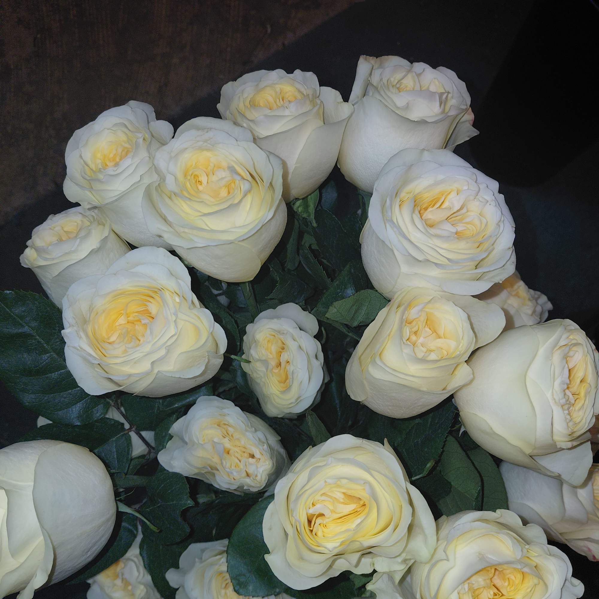 Bouquet of white roses with pale yellow centers