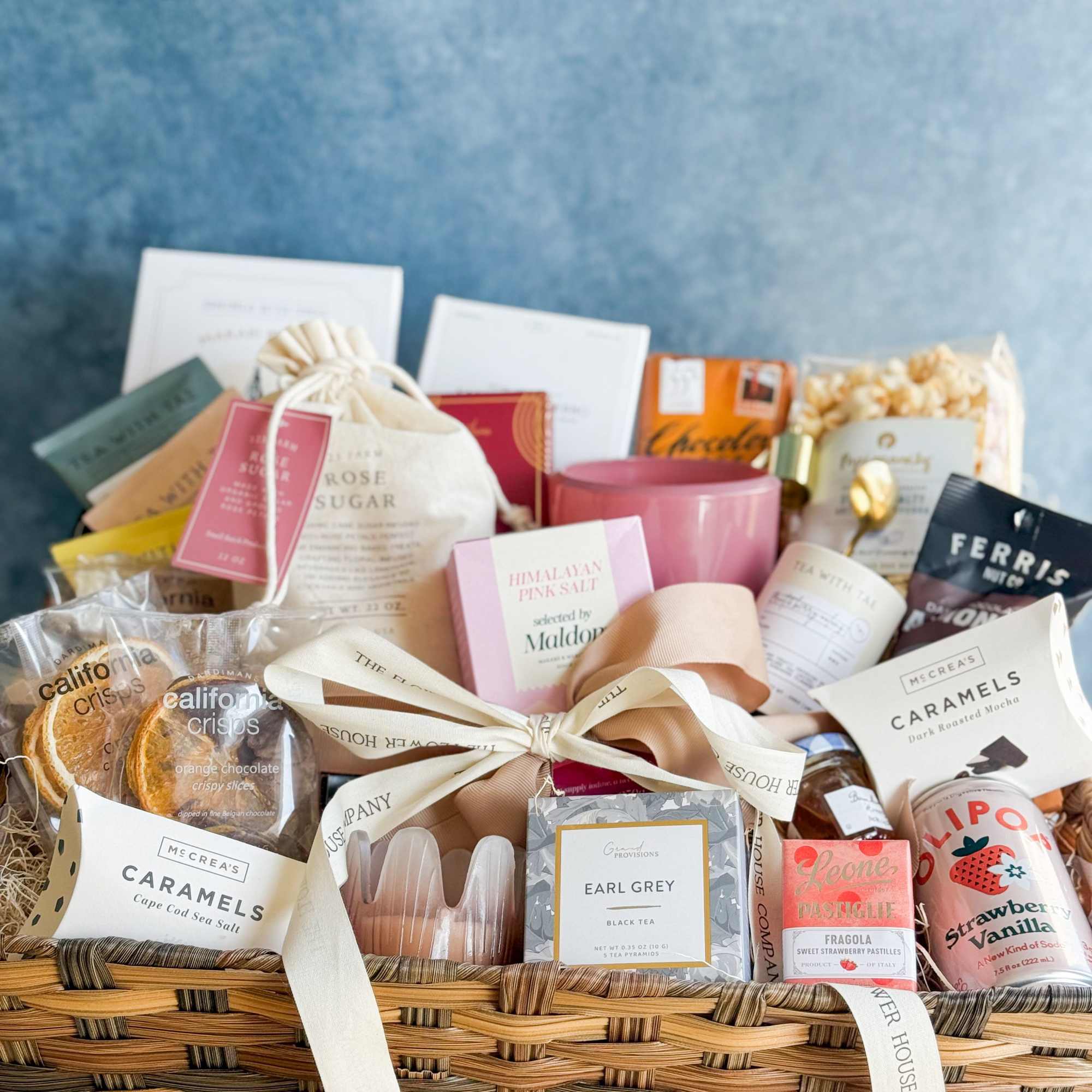 Make a grand impression with our Jumbo Gift Basket, overflowing with a, photo 5 of 5
