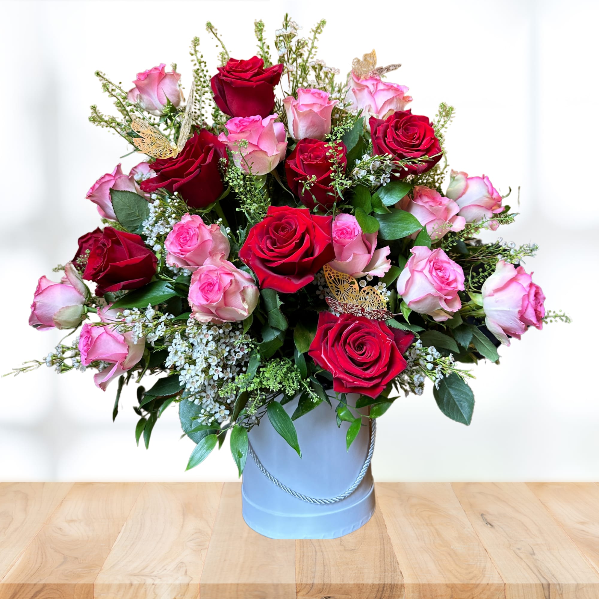 Esta hermosa caja de rosas es un detalle muy bonito para cualquier